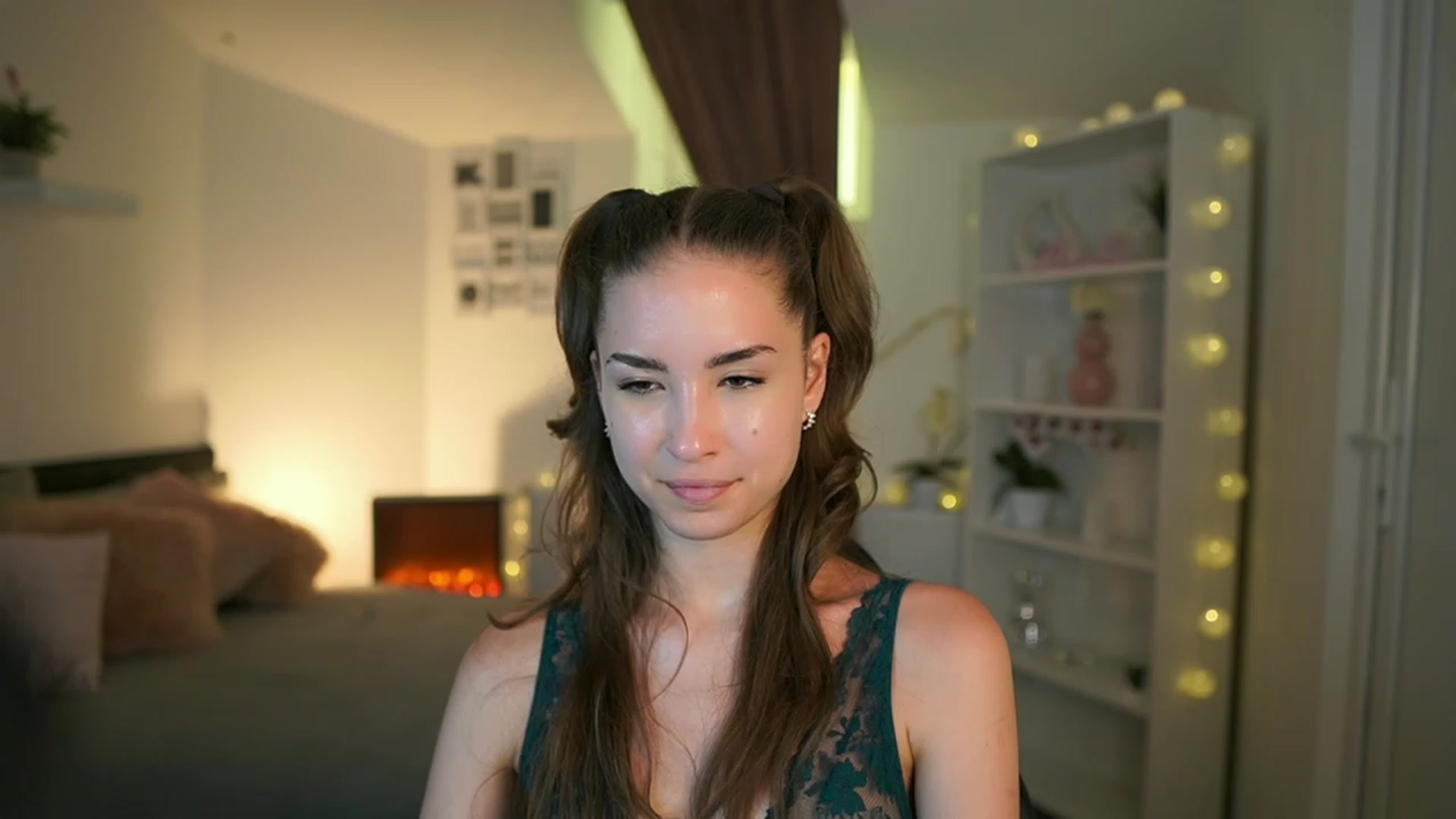 Gallery image thumbnail from Shy_jane's myfreecams stream on, 05/28/2023, 16:15 image 20 of 20
