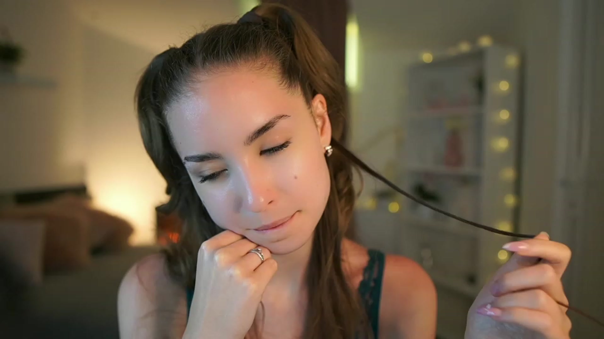 Gallery image thumbnail from Shy_jane's myfreecams stream on, 05/28/2023, 16:15 image 17 of 20