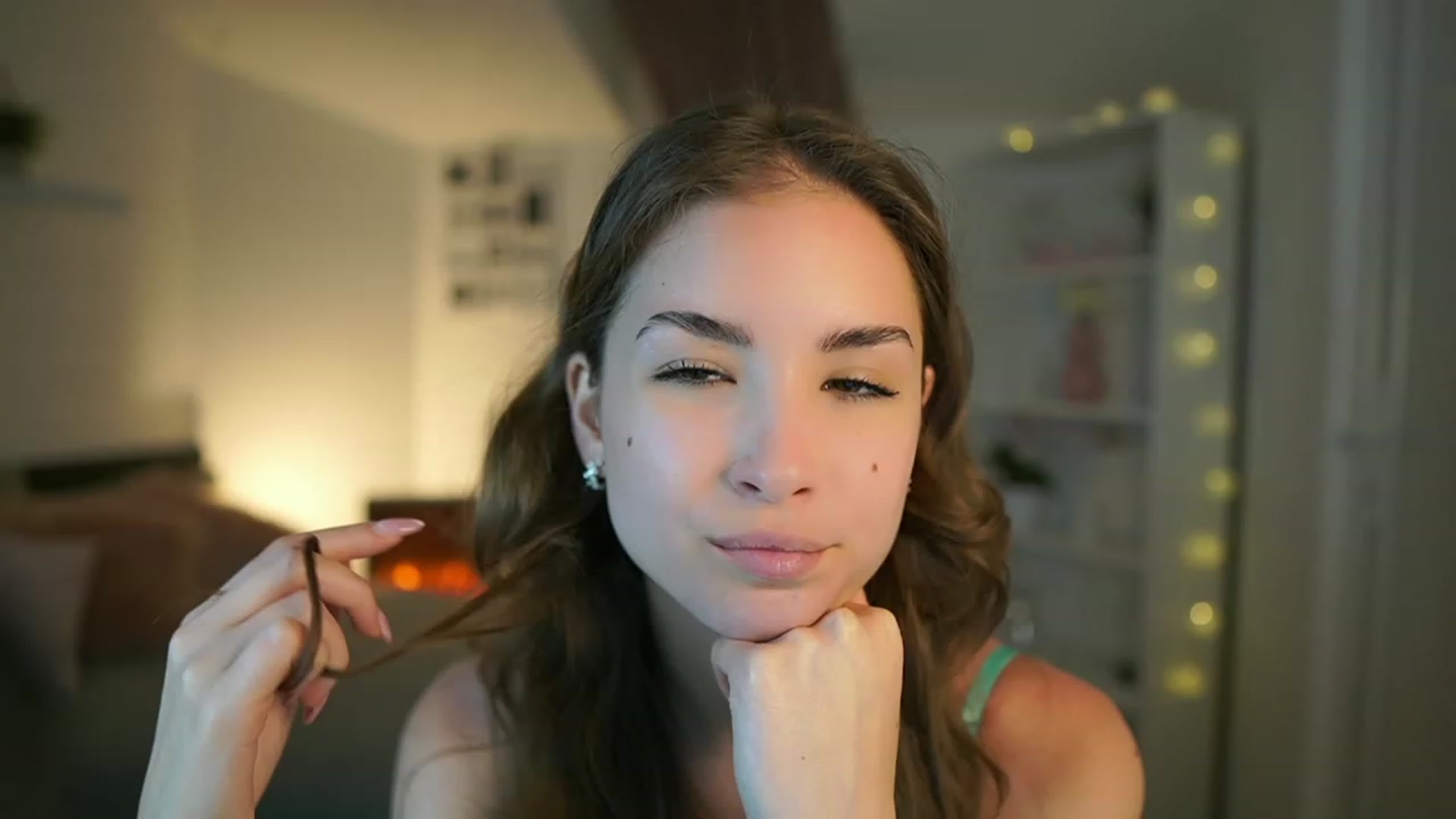 Gallery image thumbnail from Shy_jane's myfreecams stream on, 05/30/2023, 14:36 image 12 of 20
