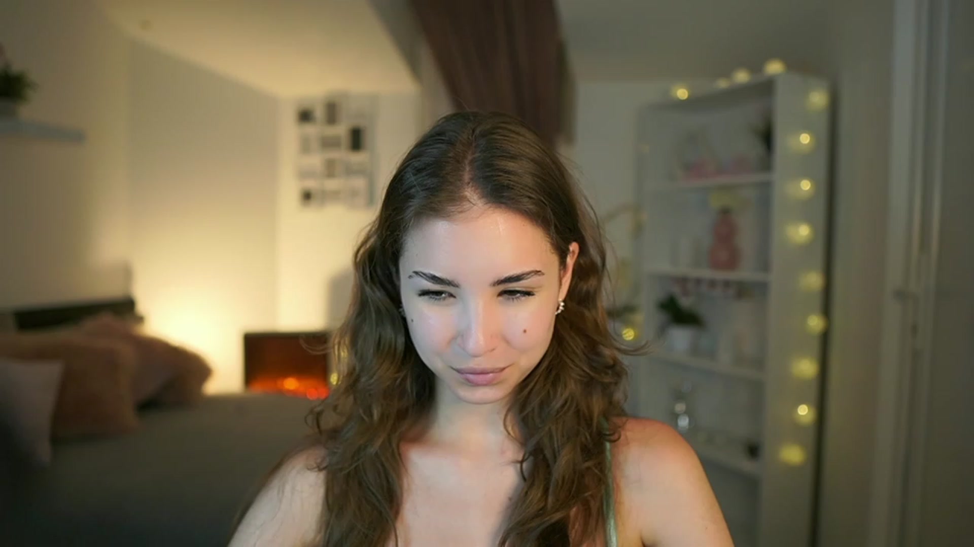 Gallery image thumbnail from Shy_jane's myfreecams stream on, 05/30/2023, 14:36 image 19 of 20