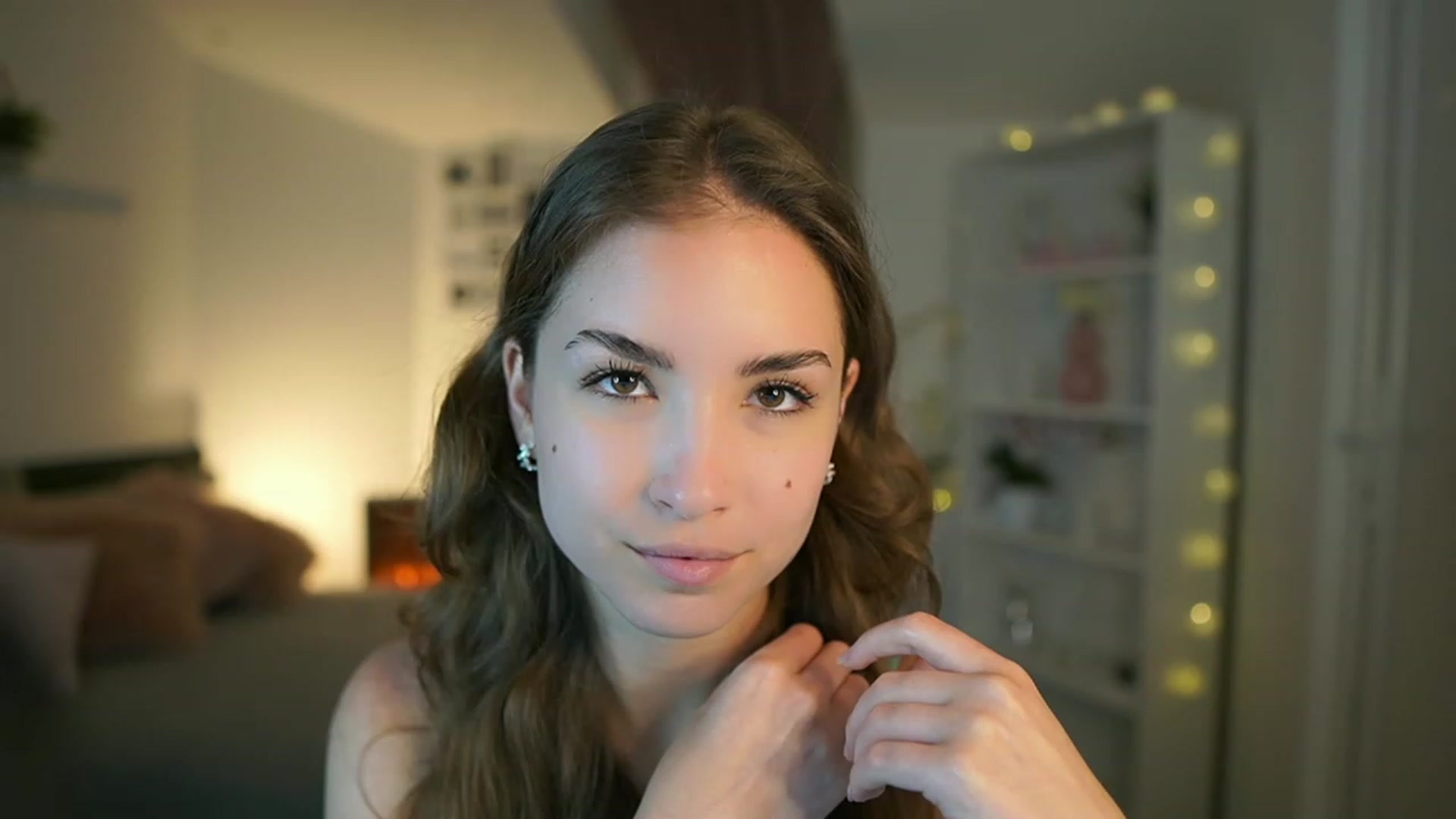 Gallery image thumbnail from Shy_jane's myfreecams stream on, 05/30/2023, 14:36 image 11 of 20