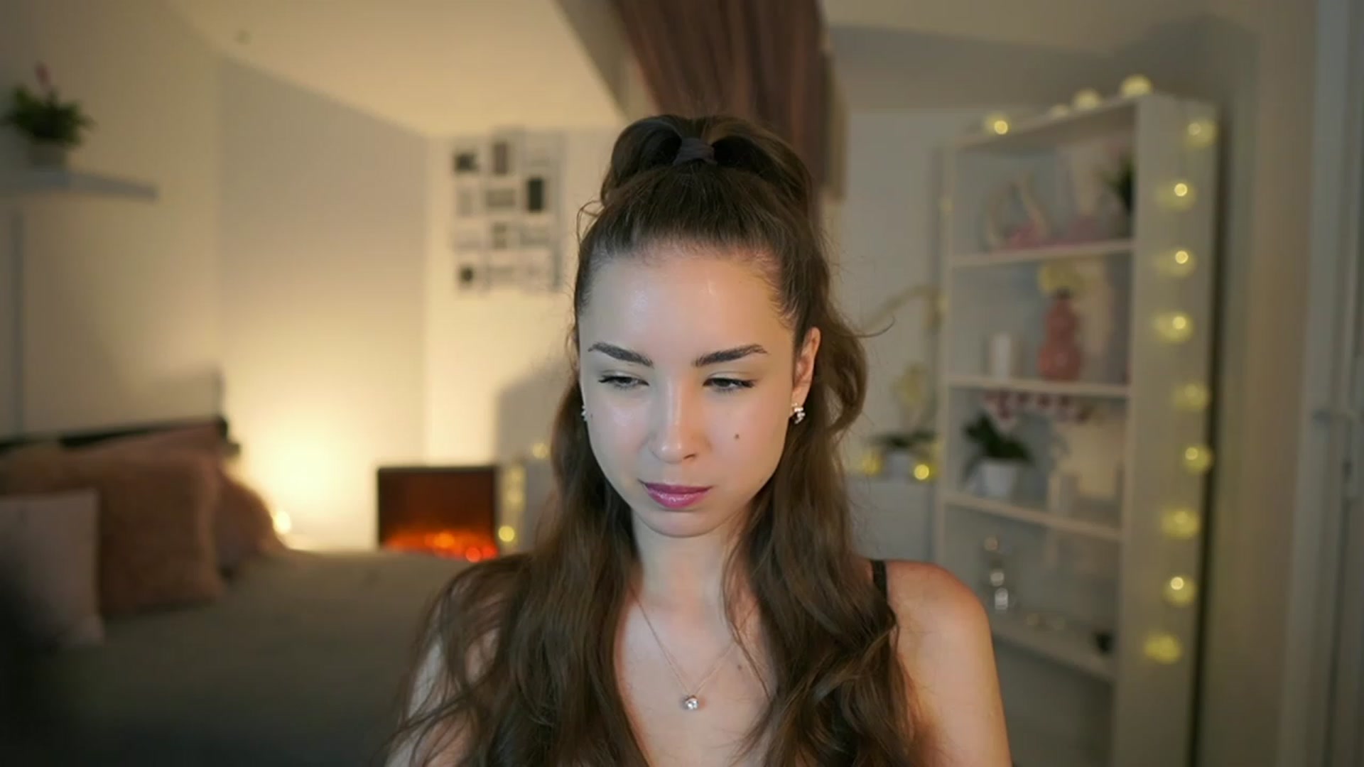 Gallery image thumbnail from Shy_jane's myfreecams stream on, 06/01/2023, 09:42 image 9 of 20