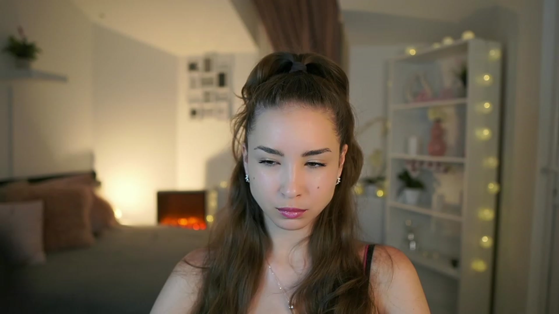 Gallery image thumbnail from Shy_jane's myfreecams stream on, 06/01/2023, 09:42 image 3 of 20