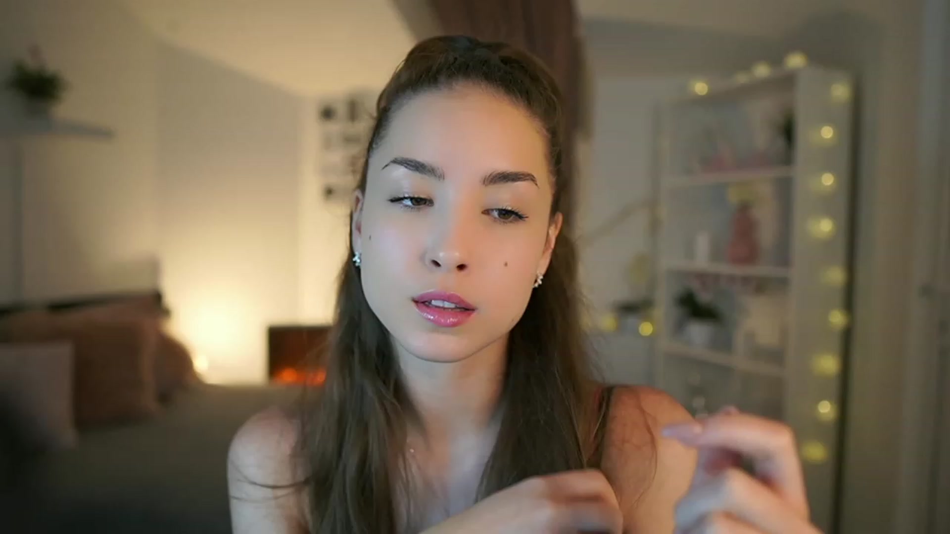 Gallery image thumbnail from Shy_jane's myfreecams stream on, 06/01/2023, 09:42 image 6 of 20