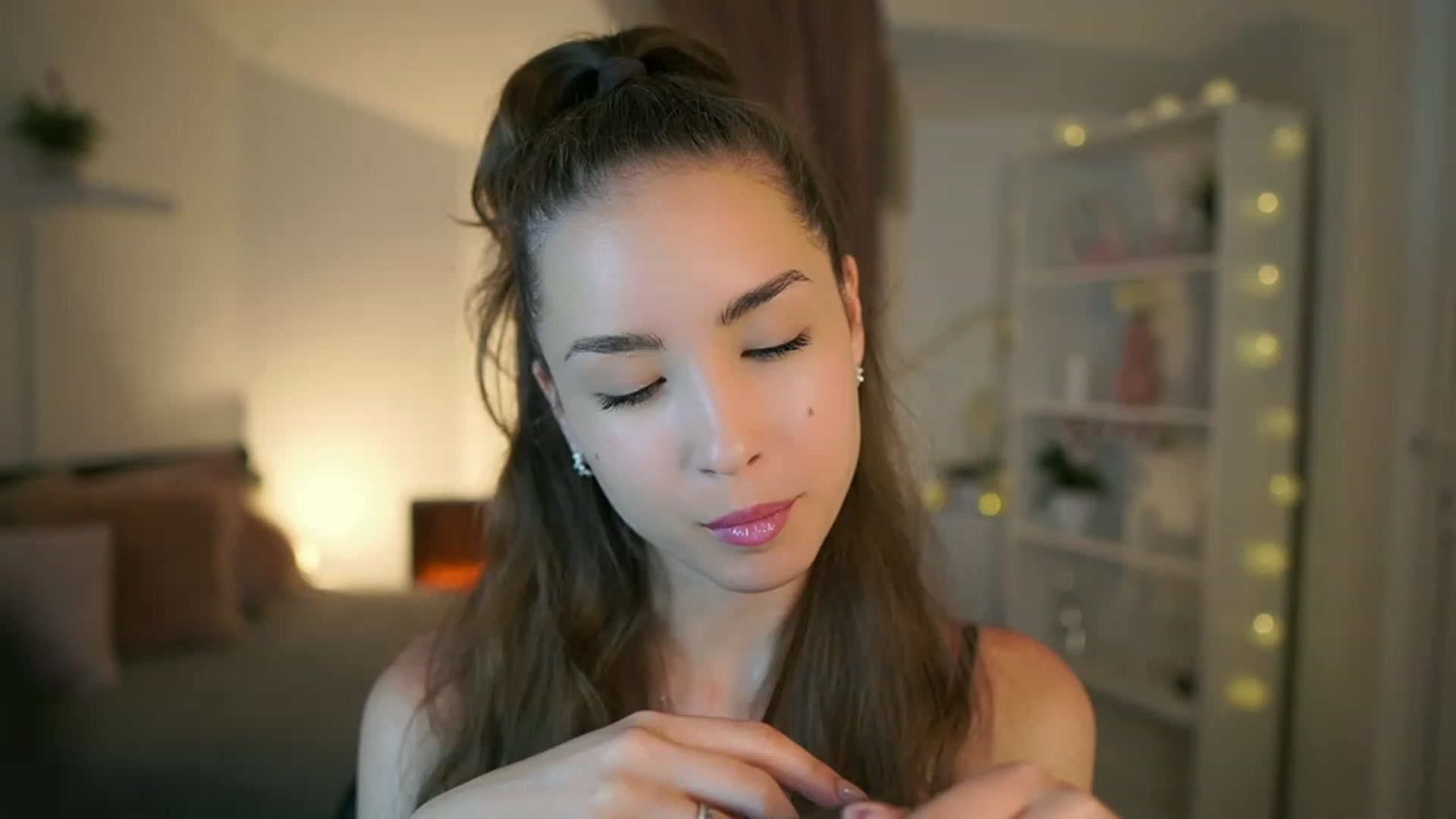 Gallery image thumbnail from Shy_jane's myfreecams stream on, 06/01/2023, 09:42 image 7 of 20