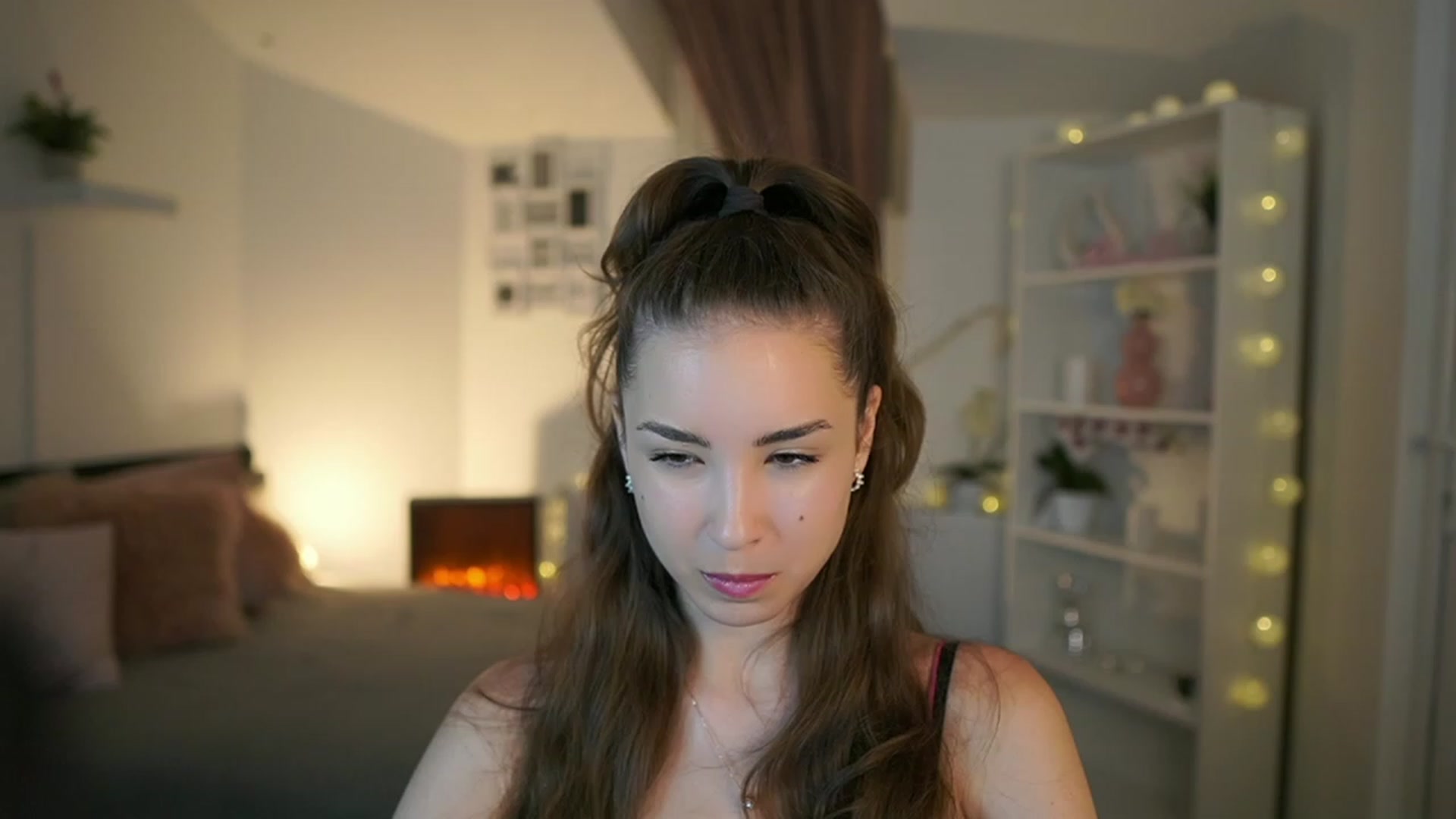 Gallery image thumbnail from Shy_jane's myfreecams stream on, 06/01/2023, 09:42 image 4 of 20
