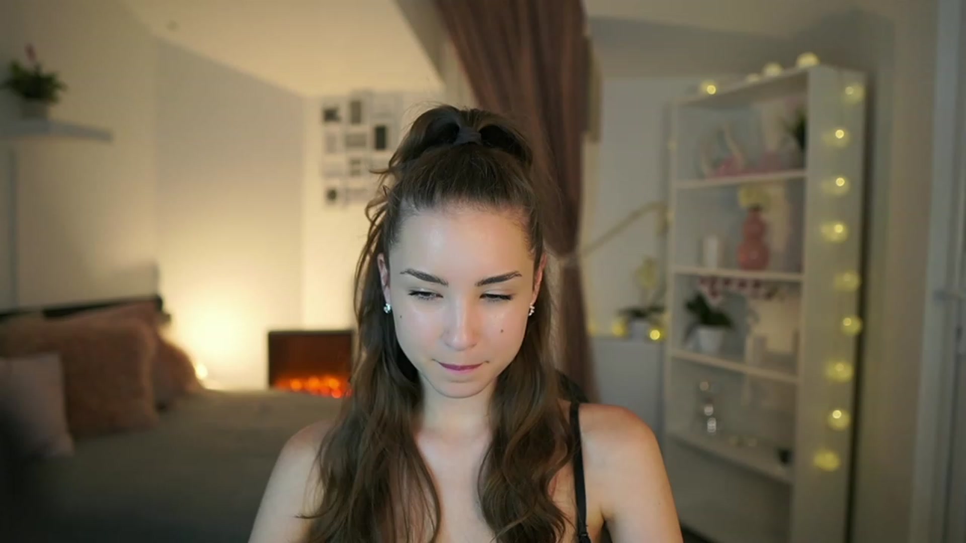 Gallery image thumbnail from Shy_jane's myfreecams stream on, 06/01/2023, 12:46 image 13 of 20