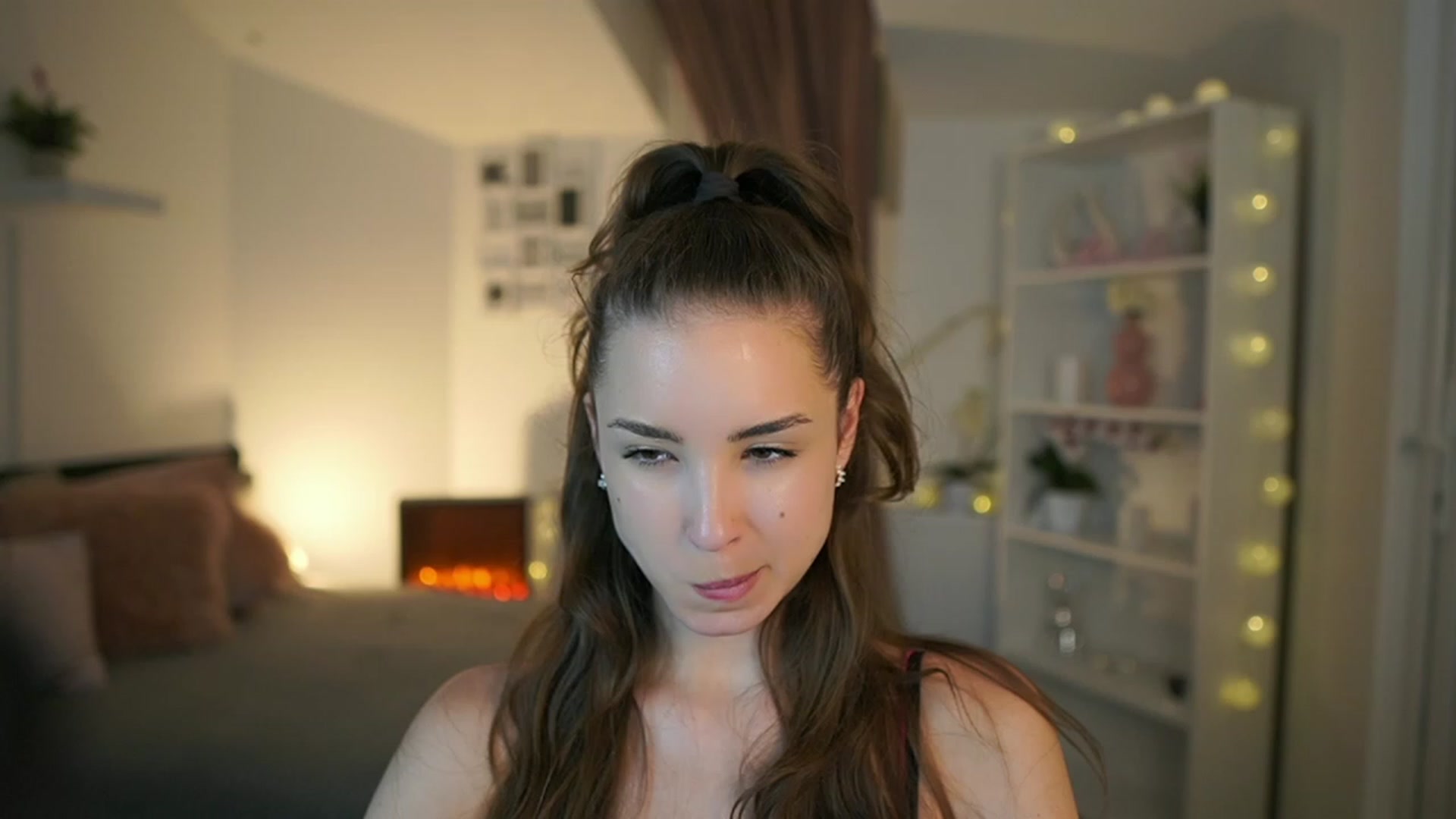 Gallery image thumbnail from Shy_jane's myfreecams stream on, 06/01/2023, 14:32 image 3 of 20