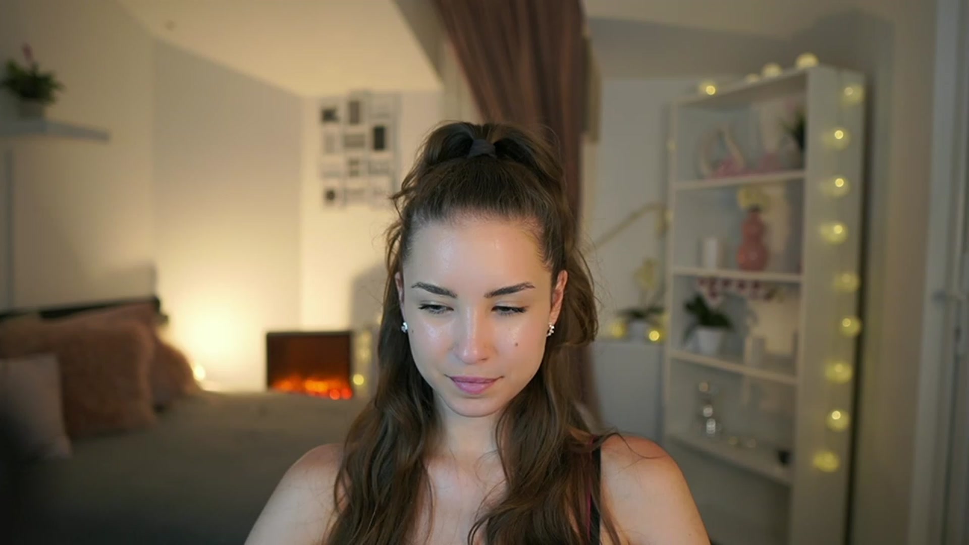Gallery image thumbnail from Shy_jane's myfreecams stream on, 06/01/2023, 14:32 image 19 of 20