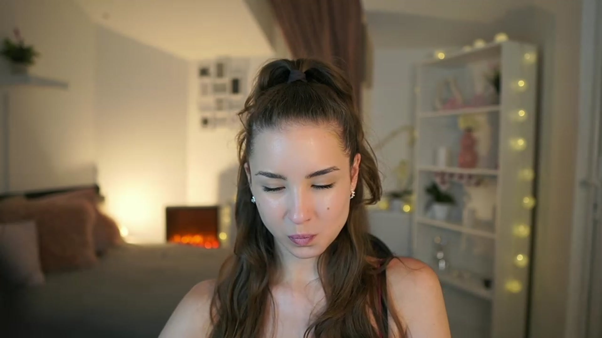 Gallery image thumbnail from Shy_jane's myfreecams stream on, 06/01/2023, 14:32 image 17 of 20