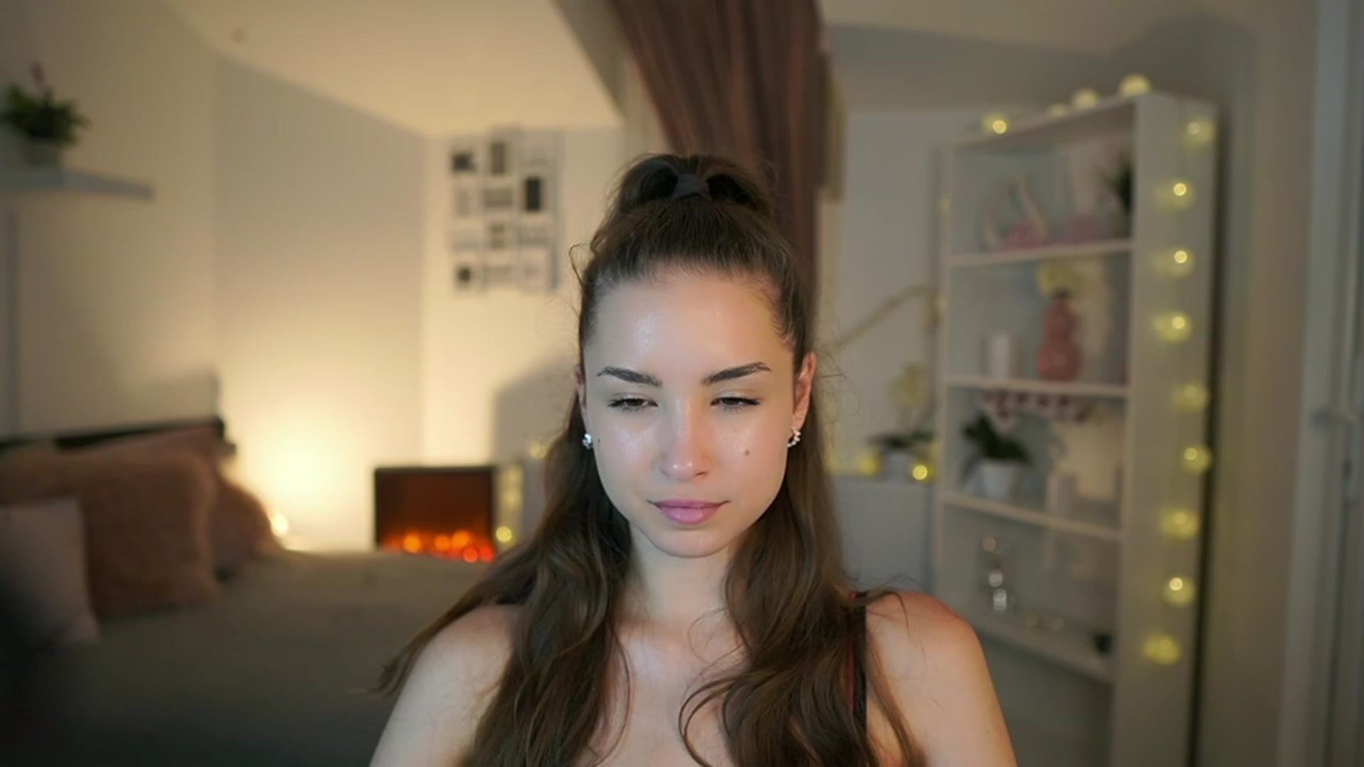 Gallery image thumbnail from Shy_jane's myfreecams stream on, 06/01/2023, 14:57 image 3 of 20