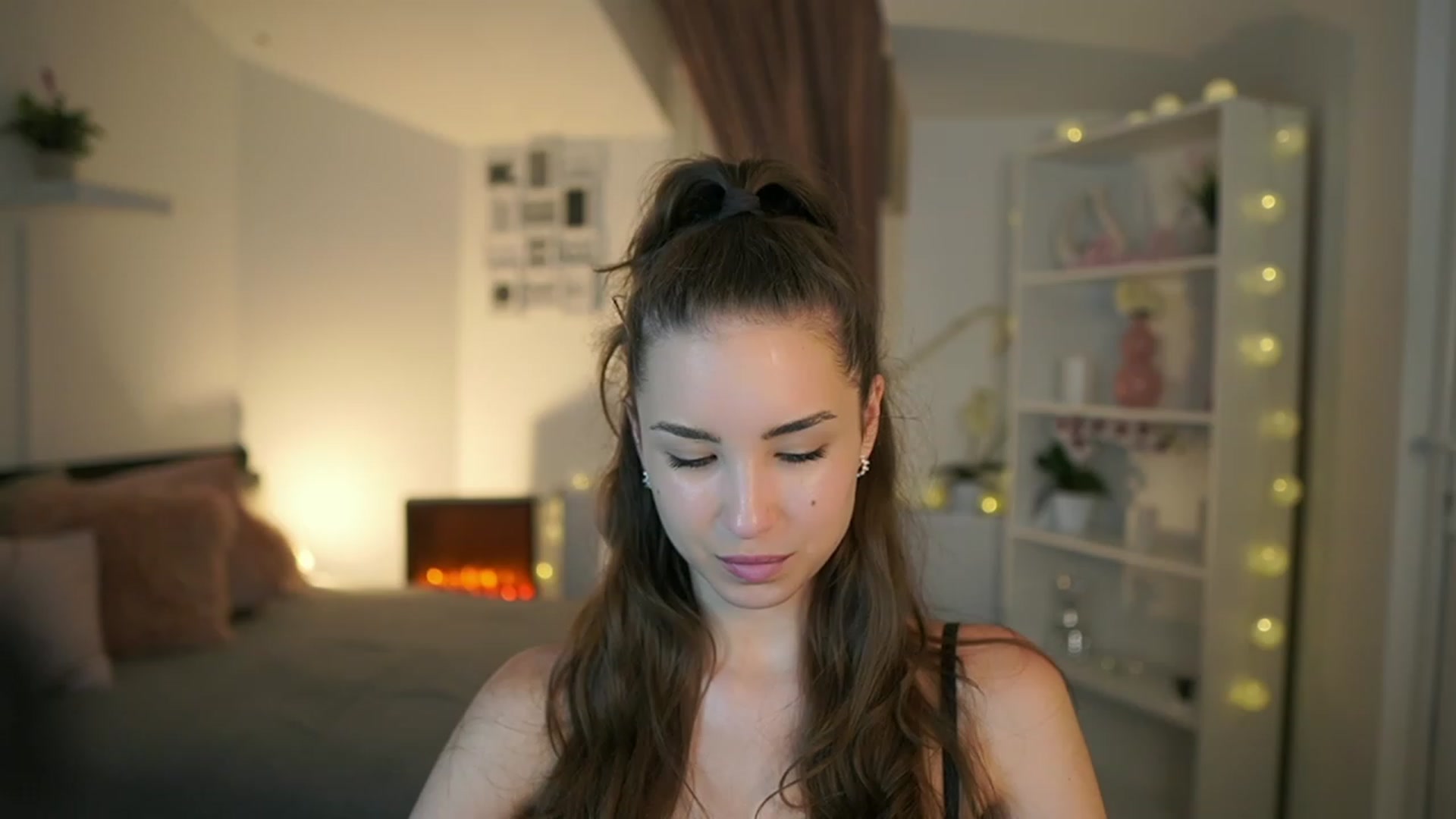 Gallery image thumbnail from Shy_jane's myfreecams stream on, 06/01/2023, 15:52 image 18 of 20