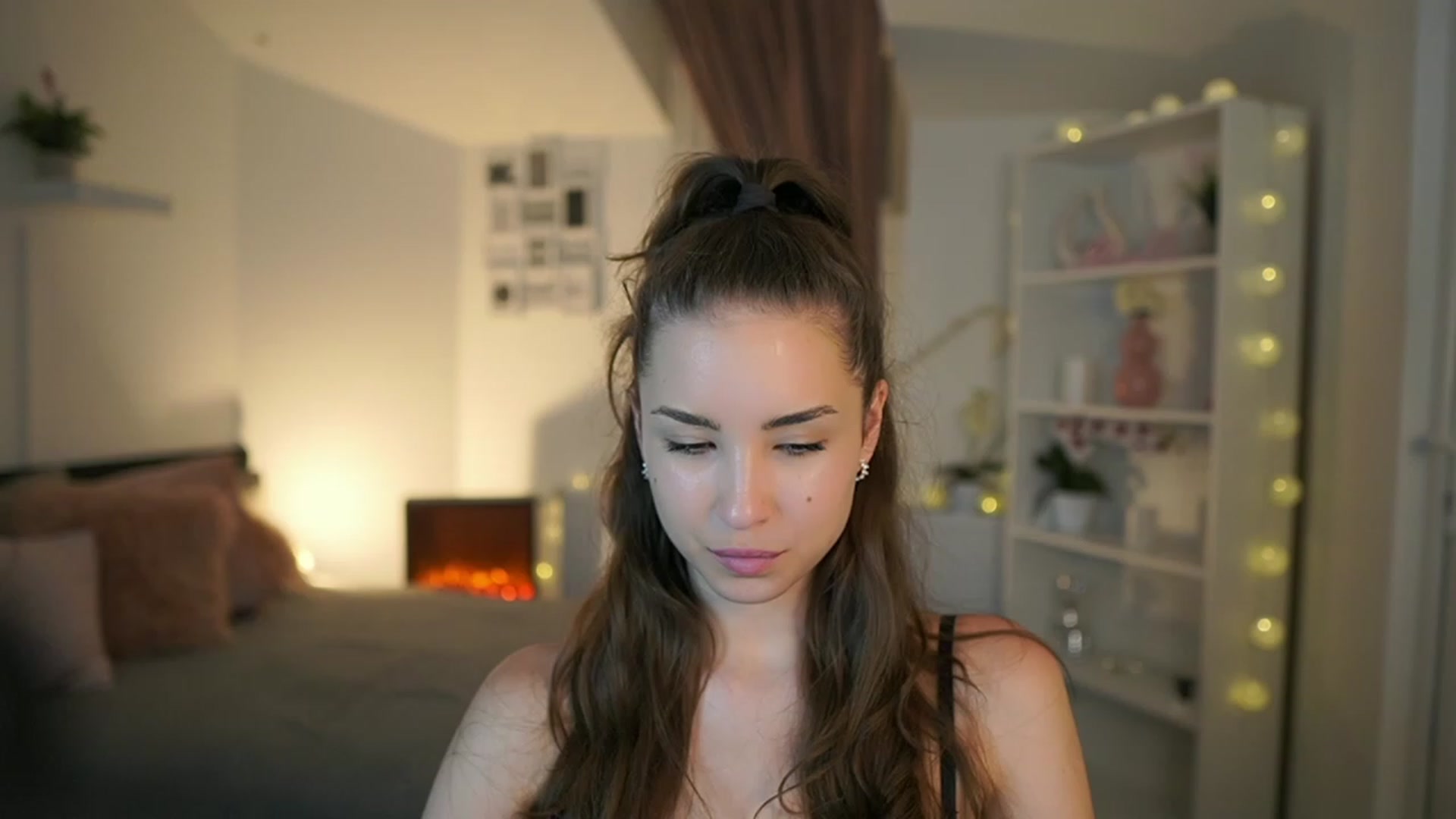 Gallery image thumbnail from Shy_jane's myfreecams stream on, 06/01/2023, 15:52 image 17 of 20