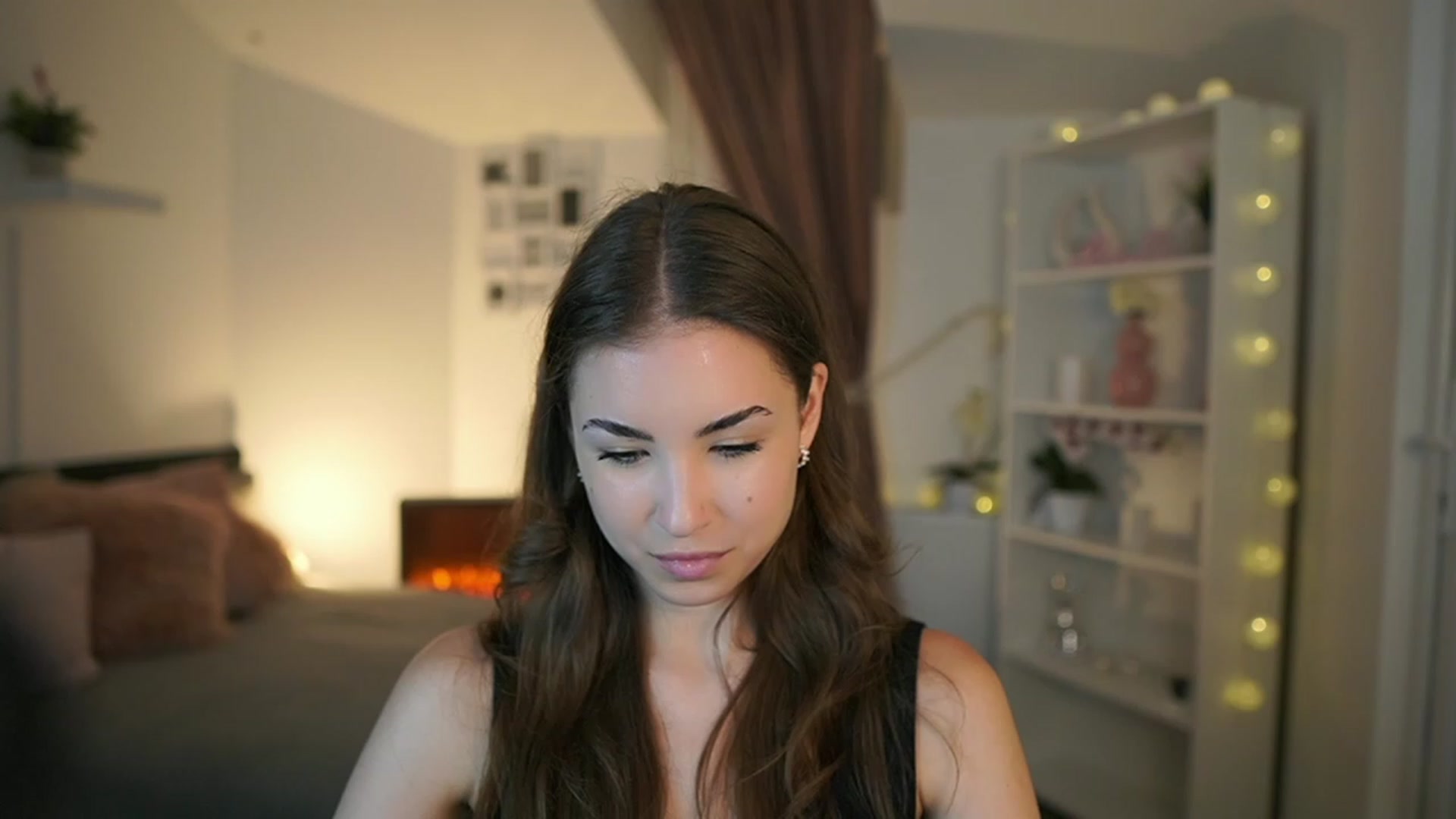 Gallery image thumbnail from Shy_jane's myfreecams stream on, 06/04/2023, 11:38 image 9 of 20