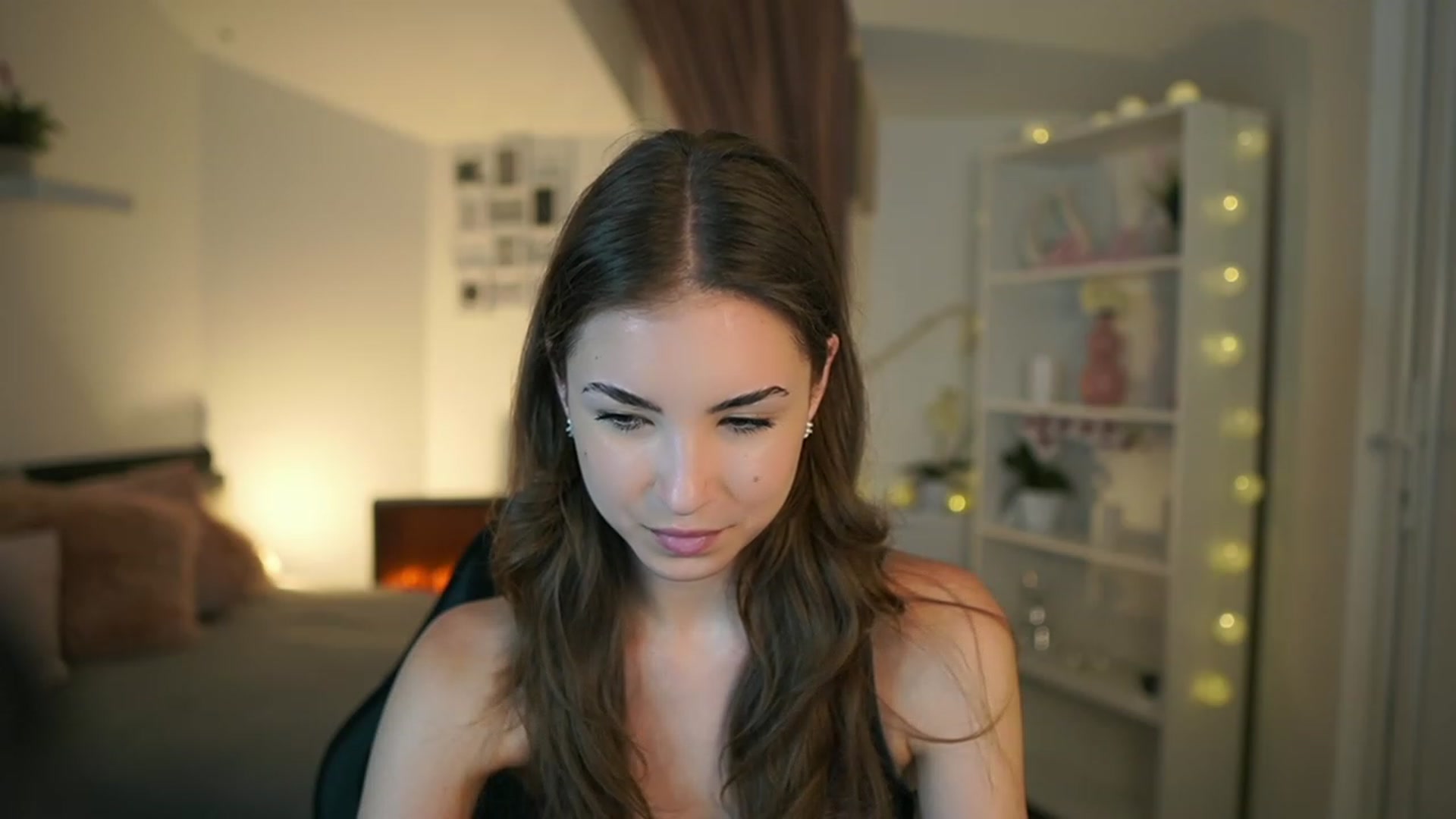 Gallery image thumbnail from Shy_jane's myfreecams stream on, 06/04/2023, 11:38 image 20 of 20