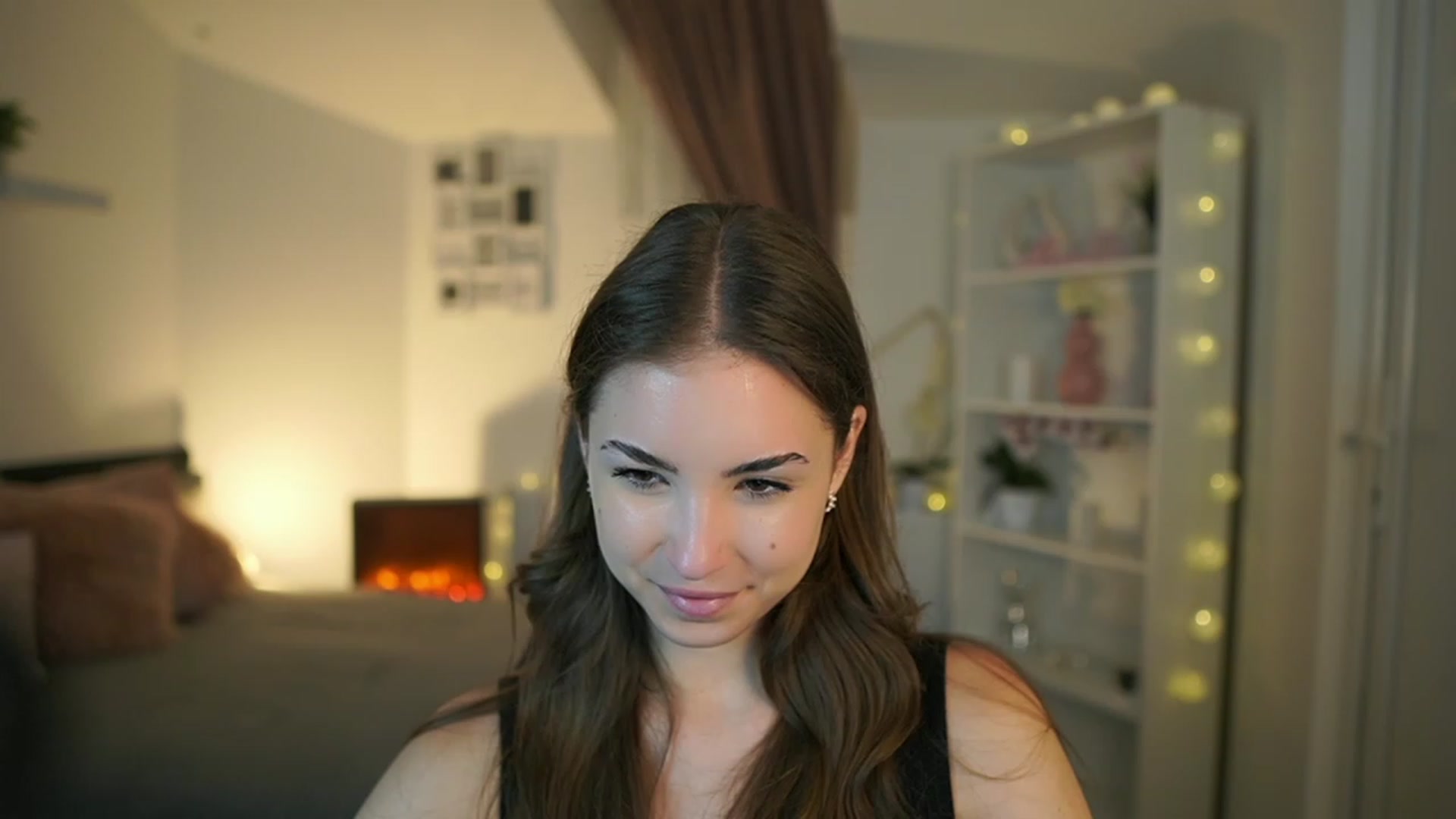 Gallery image thumbnail from Shy_jane's myfreecams stream on, 06/04/2023, 15:27 image 2 of 20