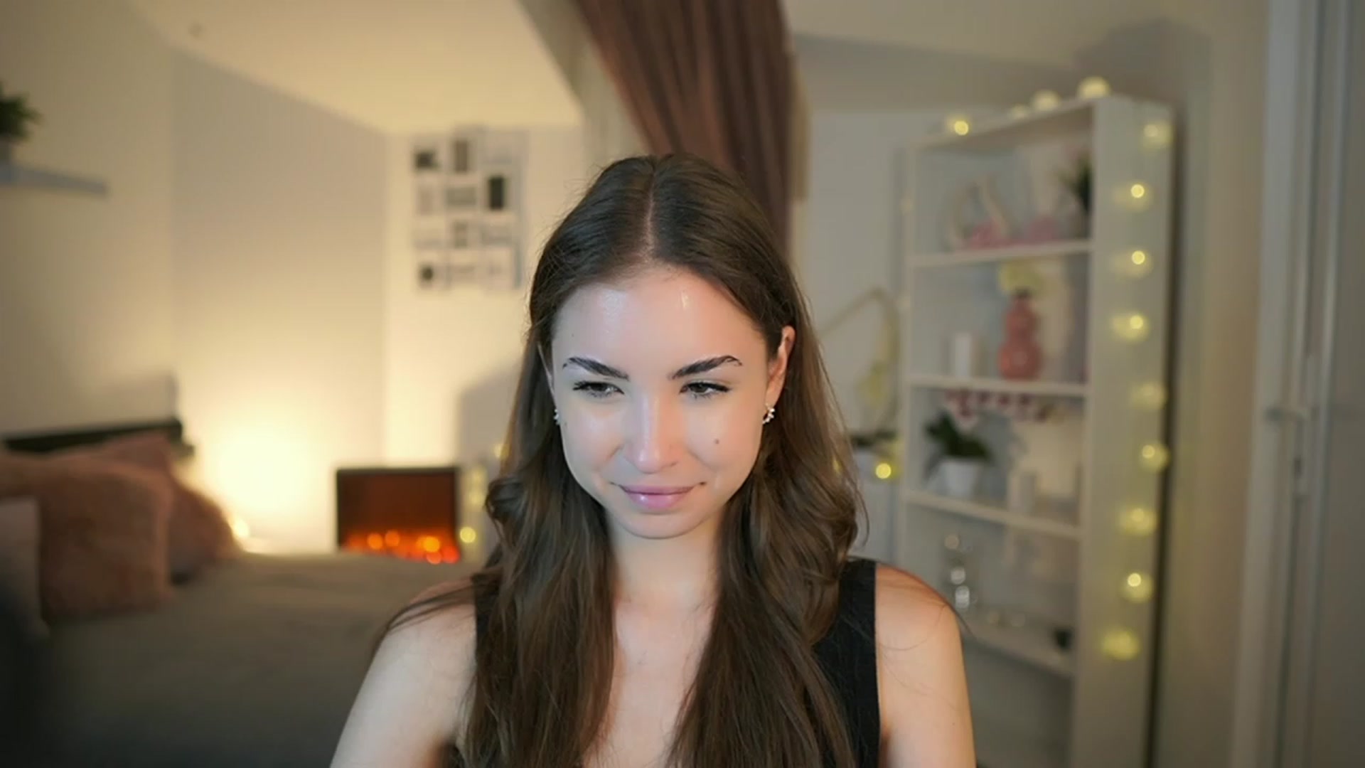 Gallery image thumbnail from Shy_jane's myfreecams stream on, 06/04/2023, 15:27 image 15 of 20