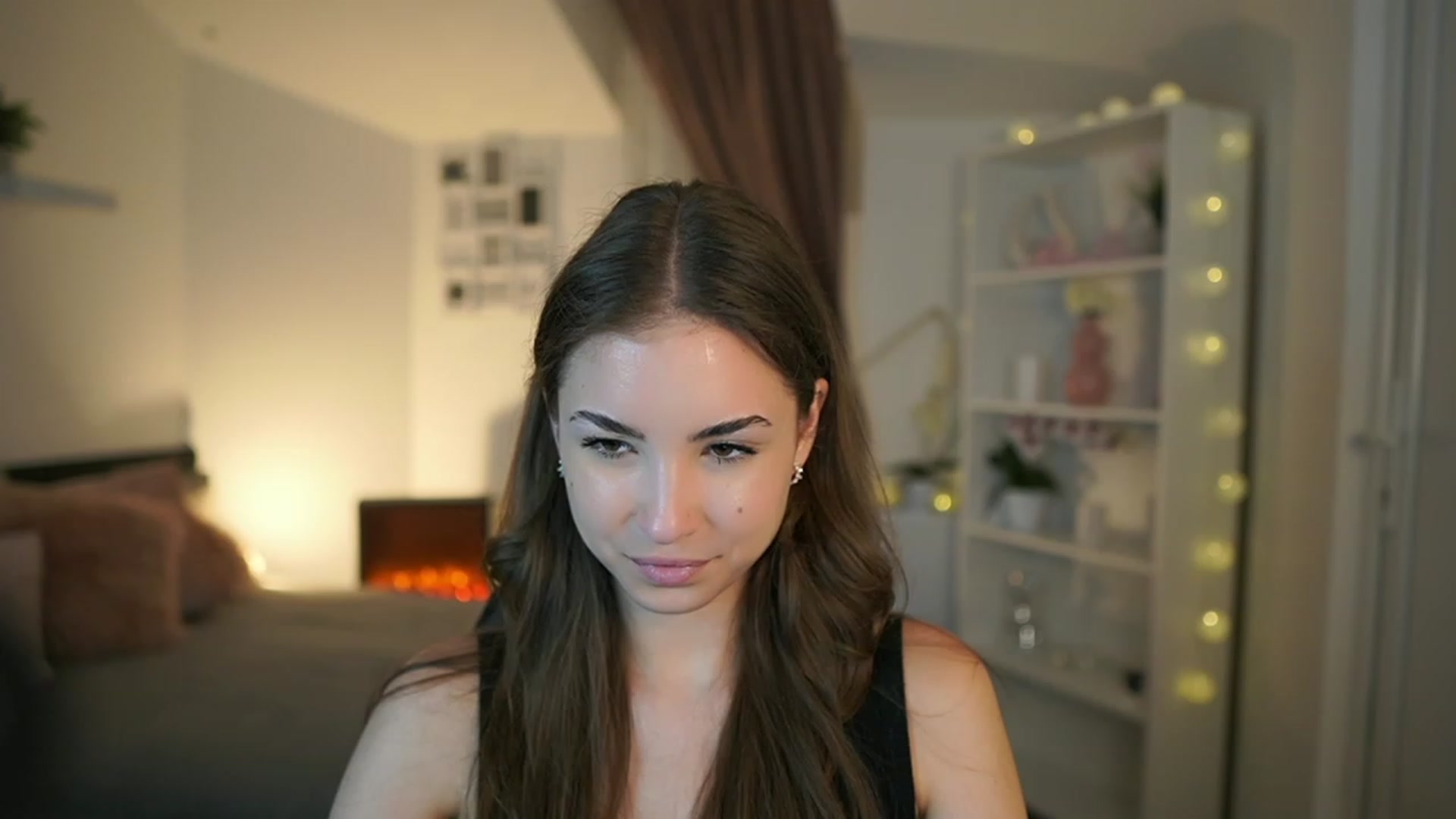 Gallery image thumbnail from Shy_jane's myfreecams stream on, 06/04/2023, 15:27 image 13 of 20