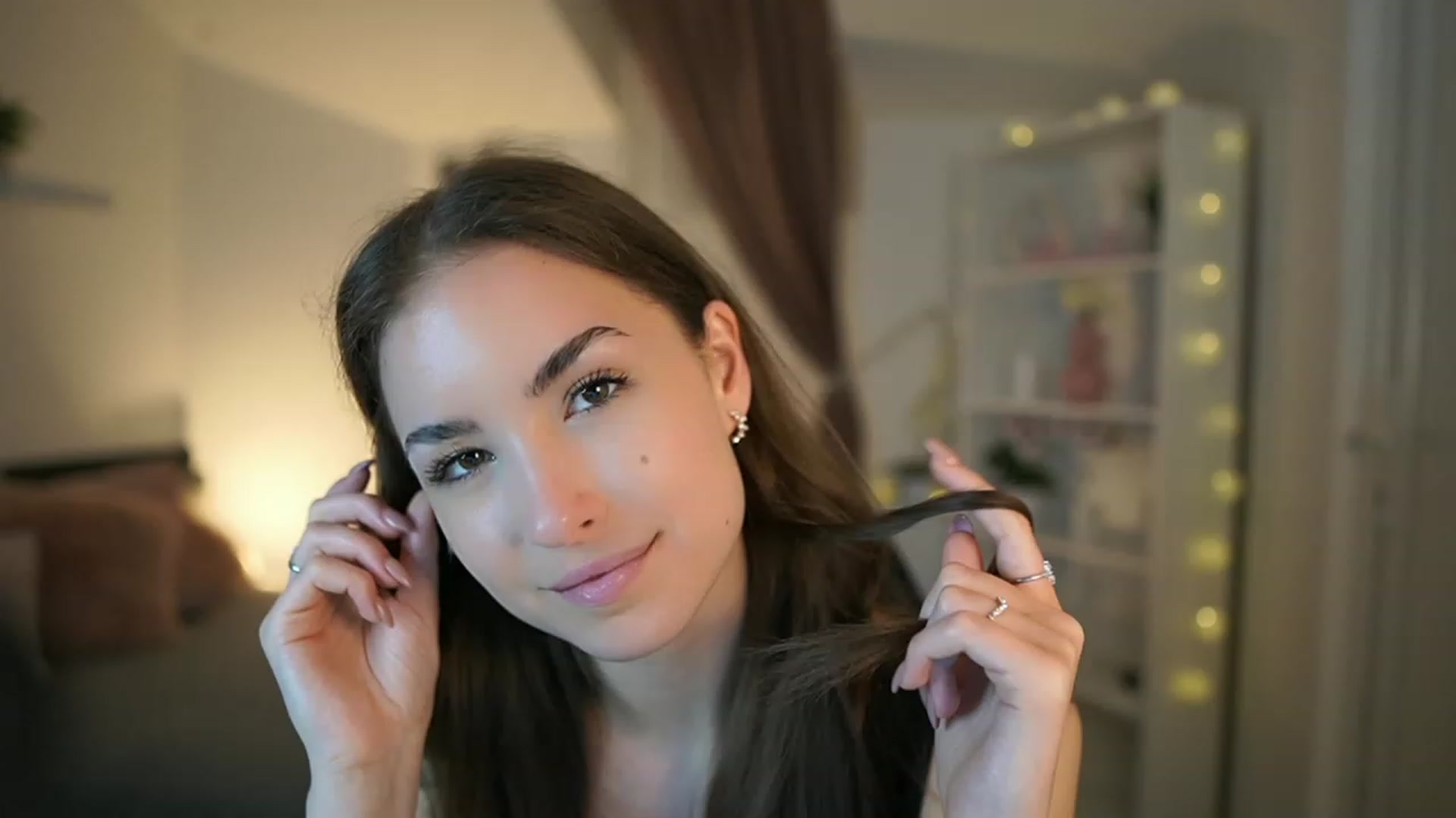 Gallery image thumbnail from Shy_jane's myfreecams stream on, 06/04/2023, 15:27 image 12 of 20