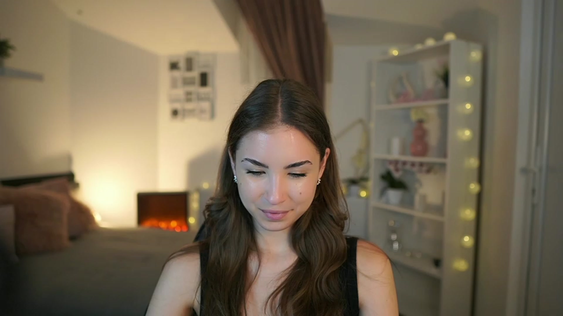 Gallery image thumbnail from Shy_jane's myfreecams stream on, 06/04/2023, 15:27 image 10 of 20