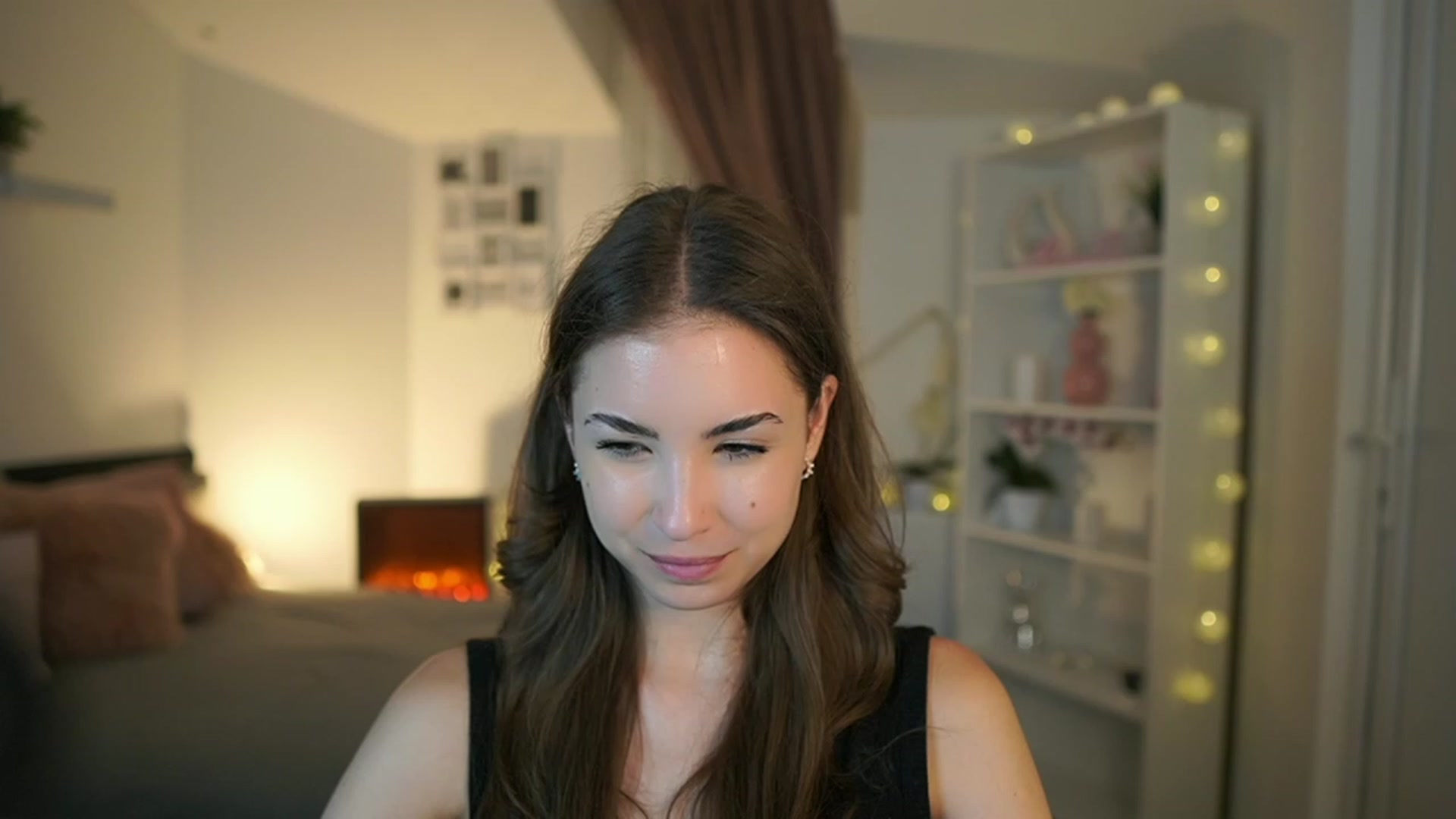 Gallery image thumbnail from Shy_jane's myfreecams stream on, 06/04/2023, 16:18 image 12 of 20