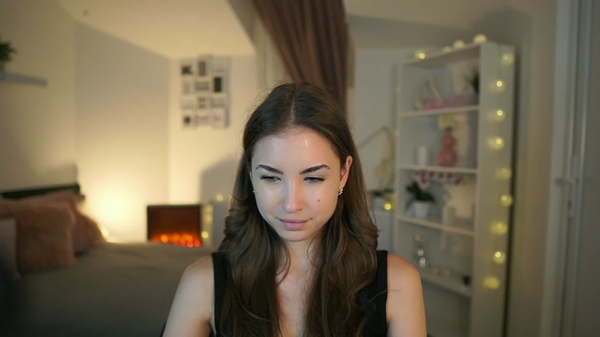 Gallery image thumbnail from Shy_jane's myfreecams stream on, 06/04/2023, 16:18 image 5 of 20