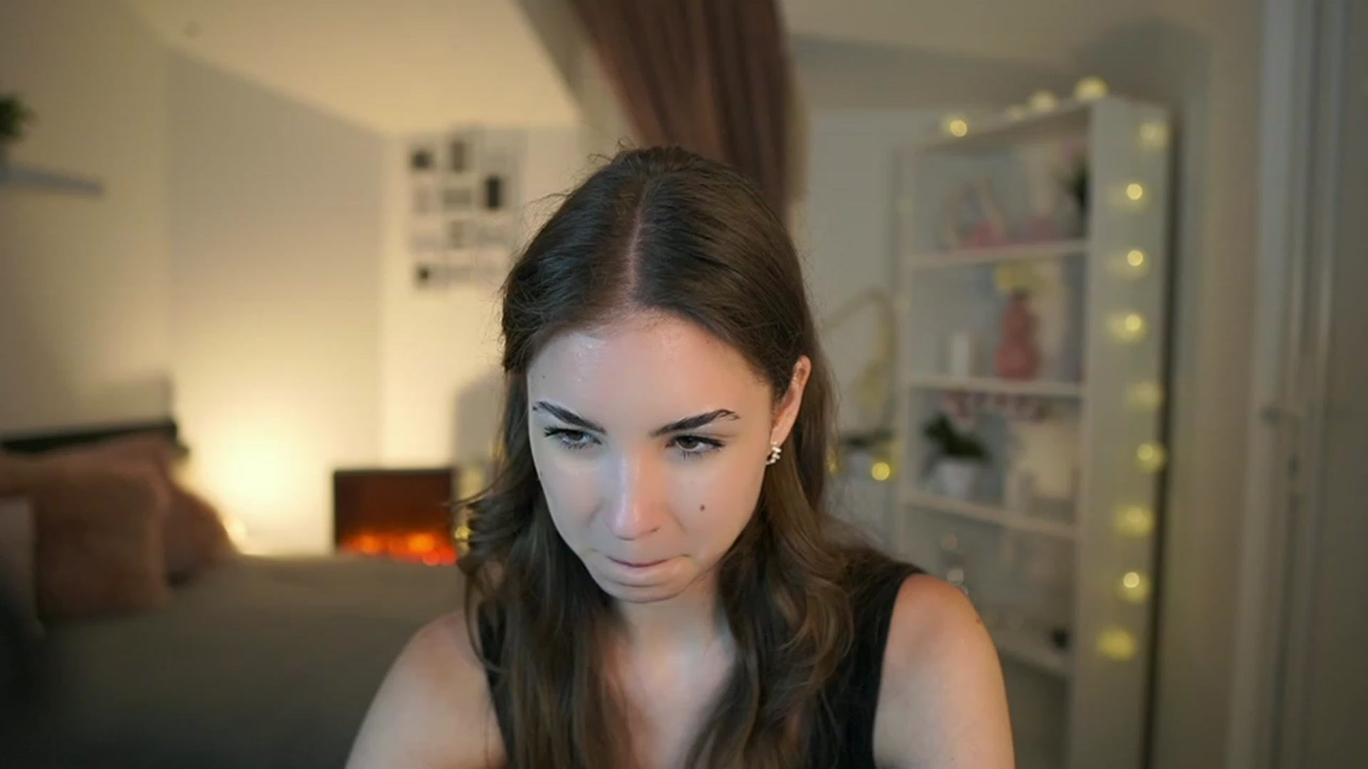 Gallery image thumbnail from Shy_jane's myfreecams stream on, 06/04/2023, 17:26 image 9 of 20