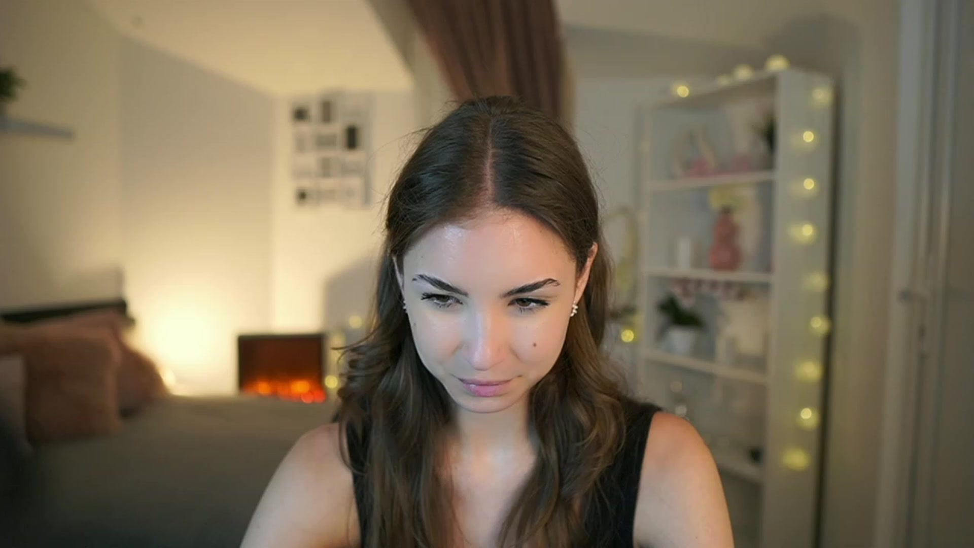 Gallery image thumbnail from Shy_jane's myfreecams stream on, 06/04/2023, 17:26 image 11 of 20