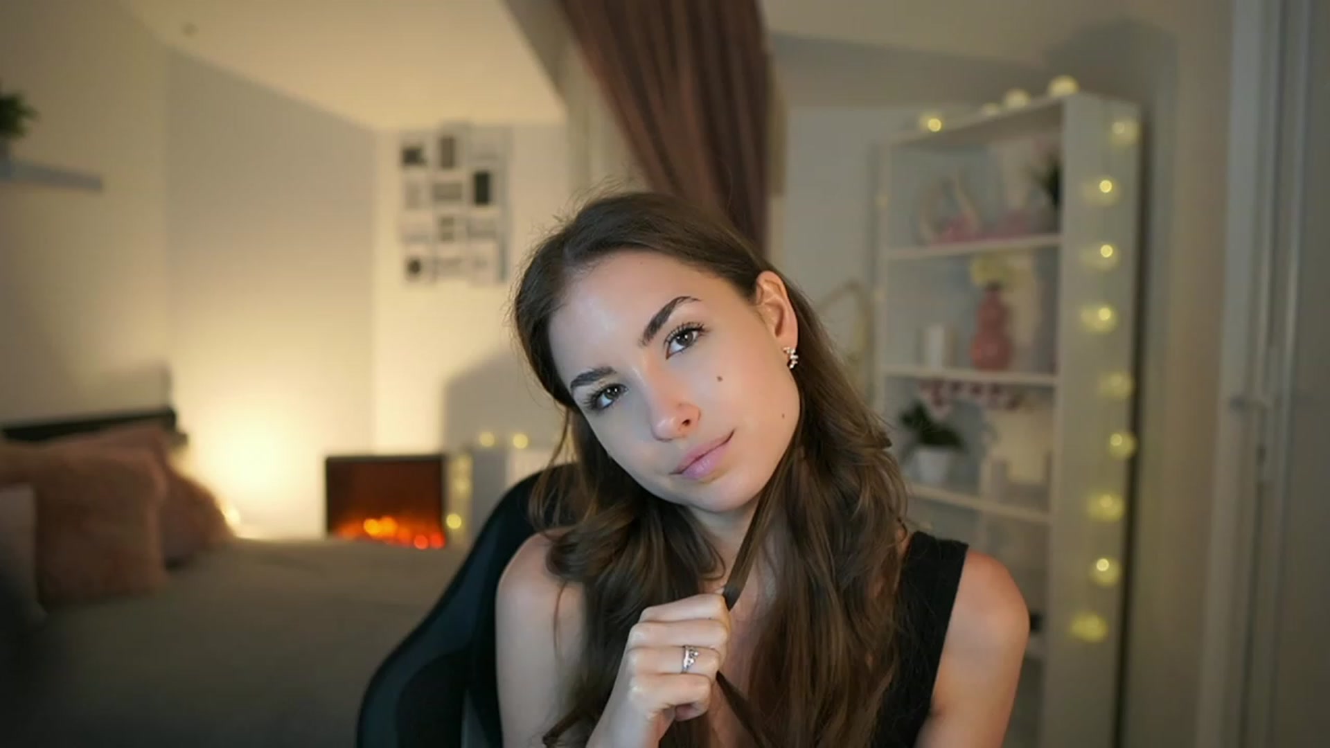 Gallery image thumbnail from Shy_jane's myfreecams stream on, 06/04/2023, 17:26 image 1 of 20