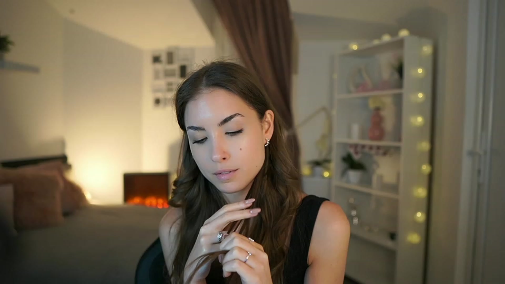 Gallery image thumbnail from Shy_jane's myfreecams stream on, 06/04/2023, 17:26 image 2 of 20