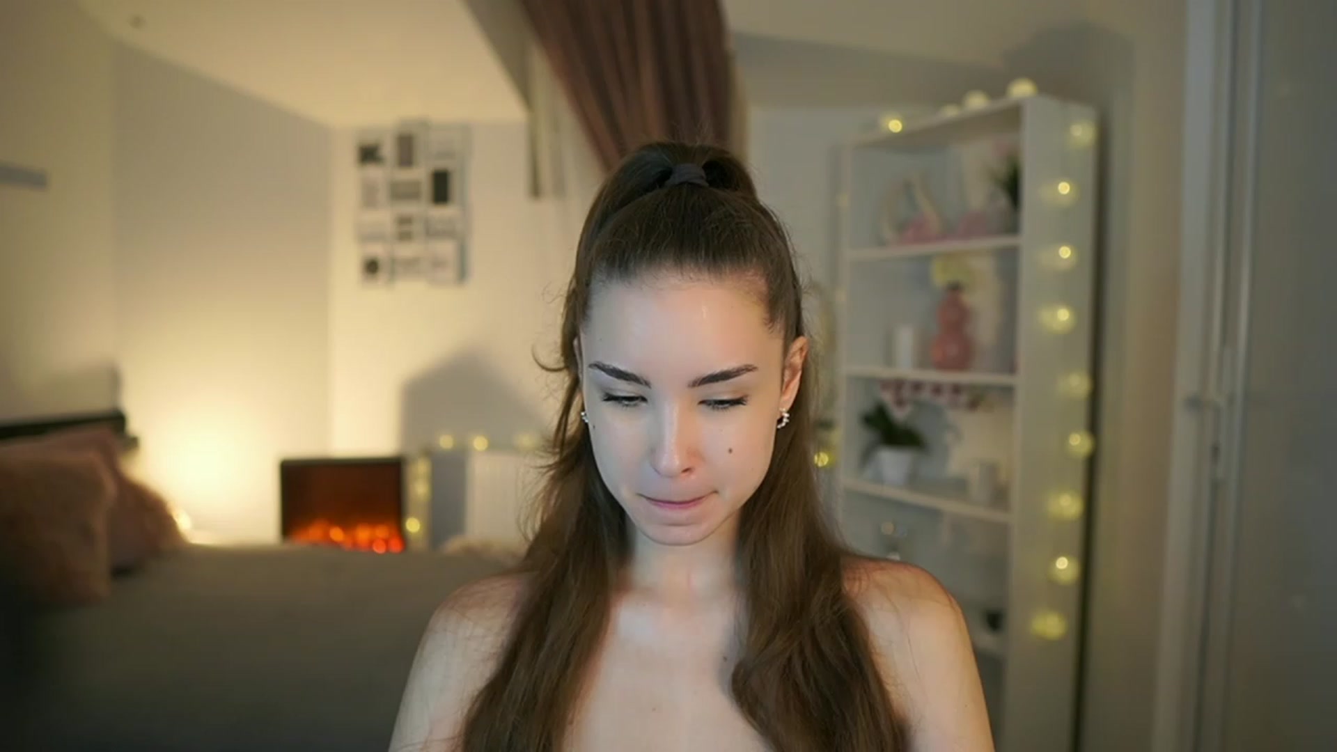 Gallery image thumbnail from Shy_jane's myfreecams stream on, 06/08/2023, 11:06 image 6 of 20
