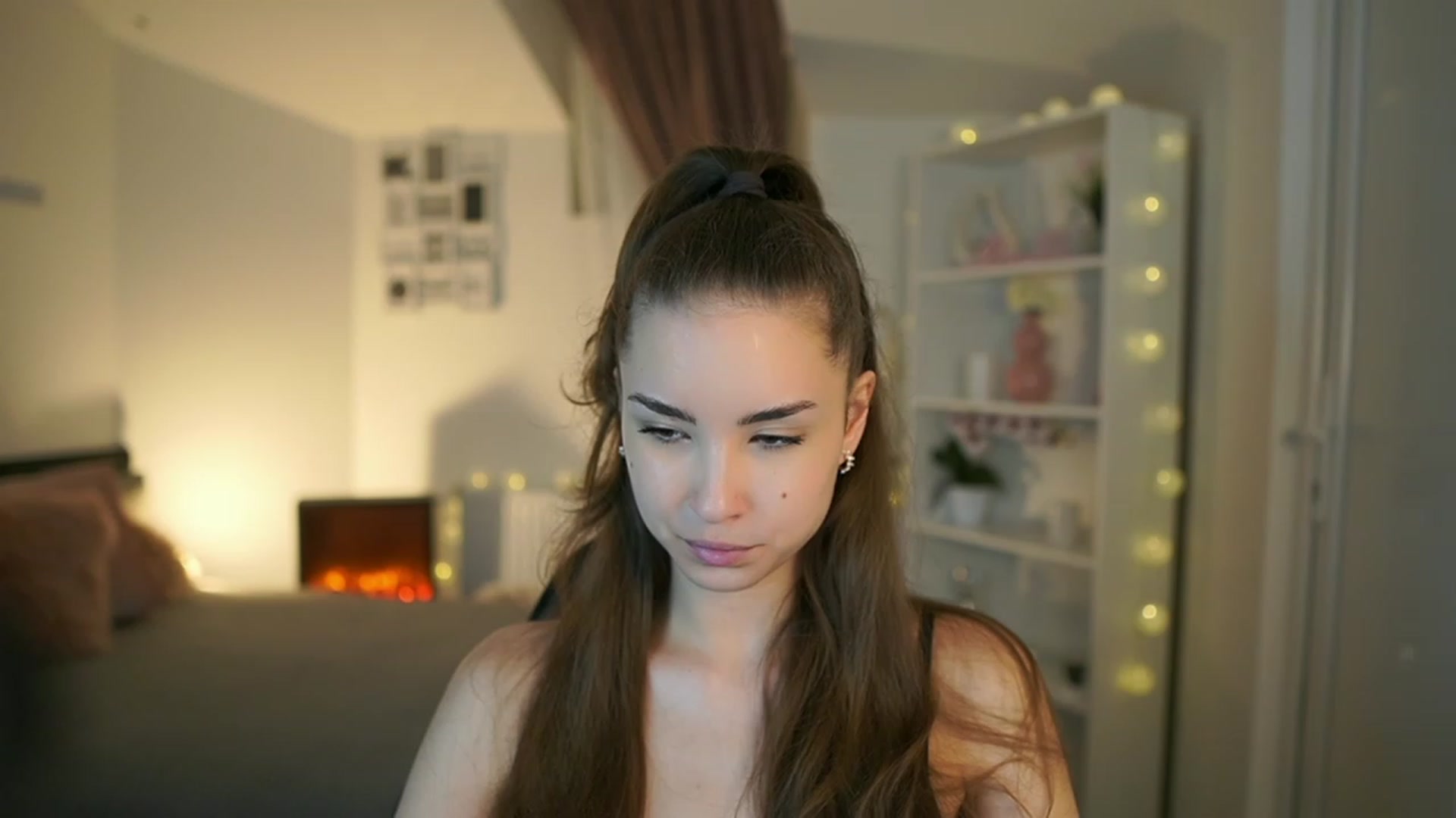 Gallery image thumbnail from Shy_jane's myfreecams stream on, 06/08/2023, 11:06 image 12 of 20