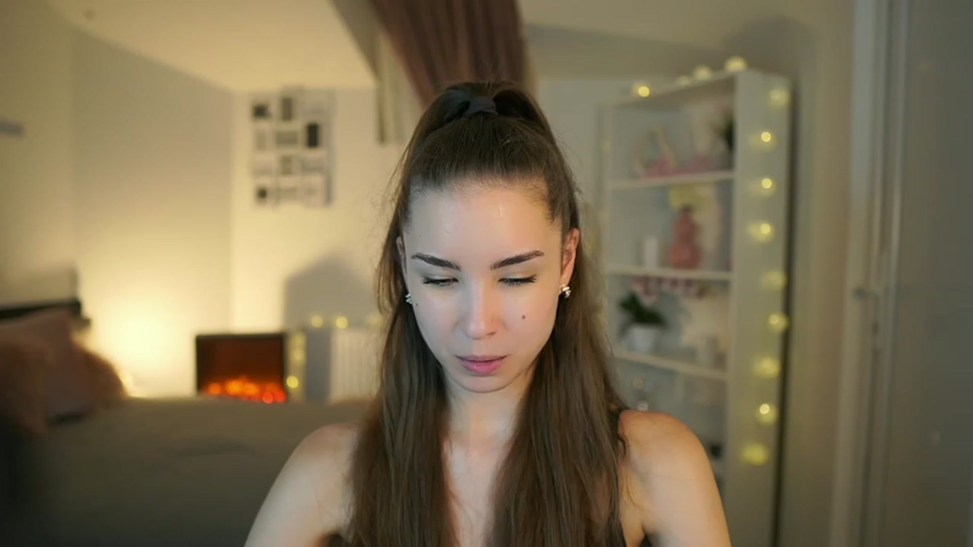 Gallery image thumbnail from Shy_jane's myfreecams stream on, 06/08/2023, 13:04 image 5 of 20