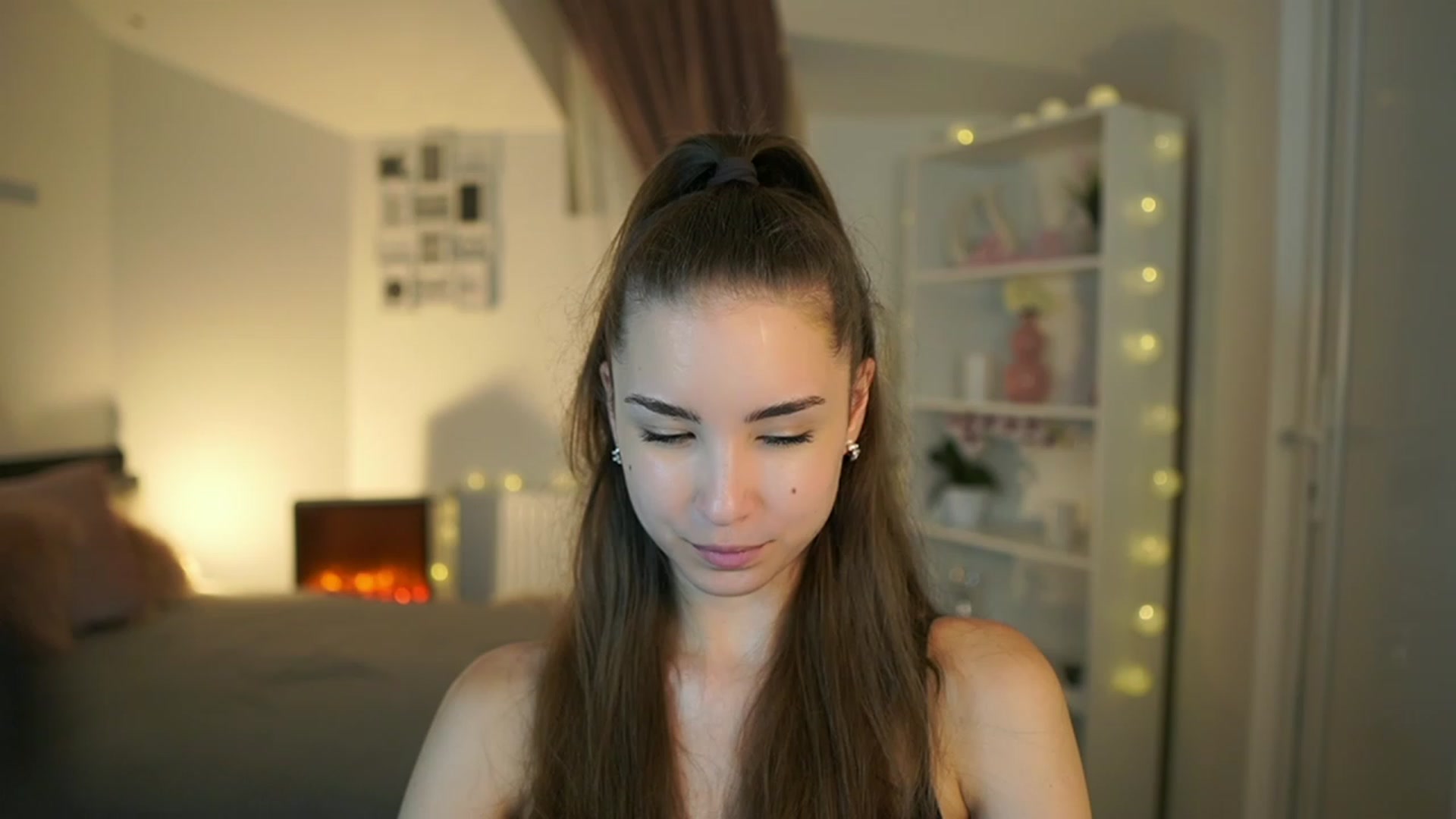 Gallery image thumbnail from Shy_jane's myfreecams stream on, 06/08/2023, 13:04 image 8 of 20