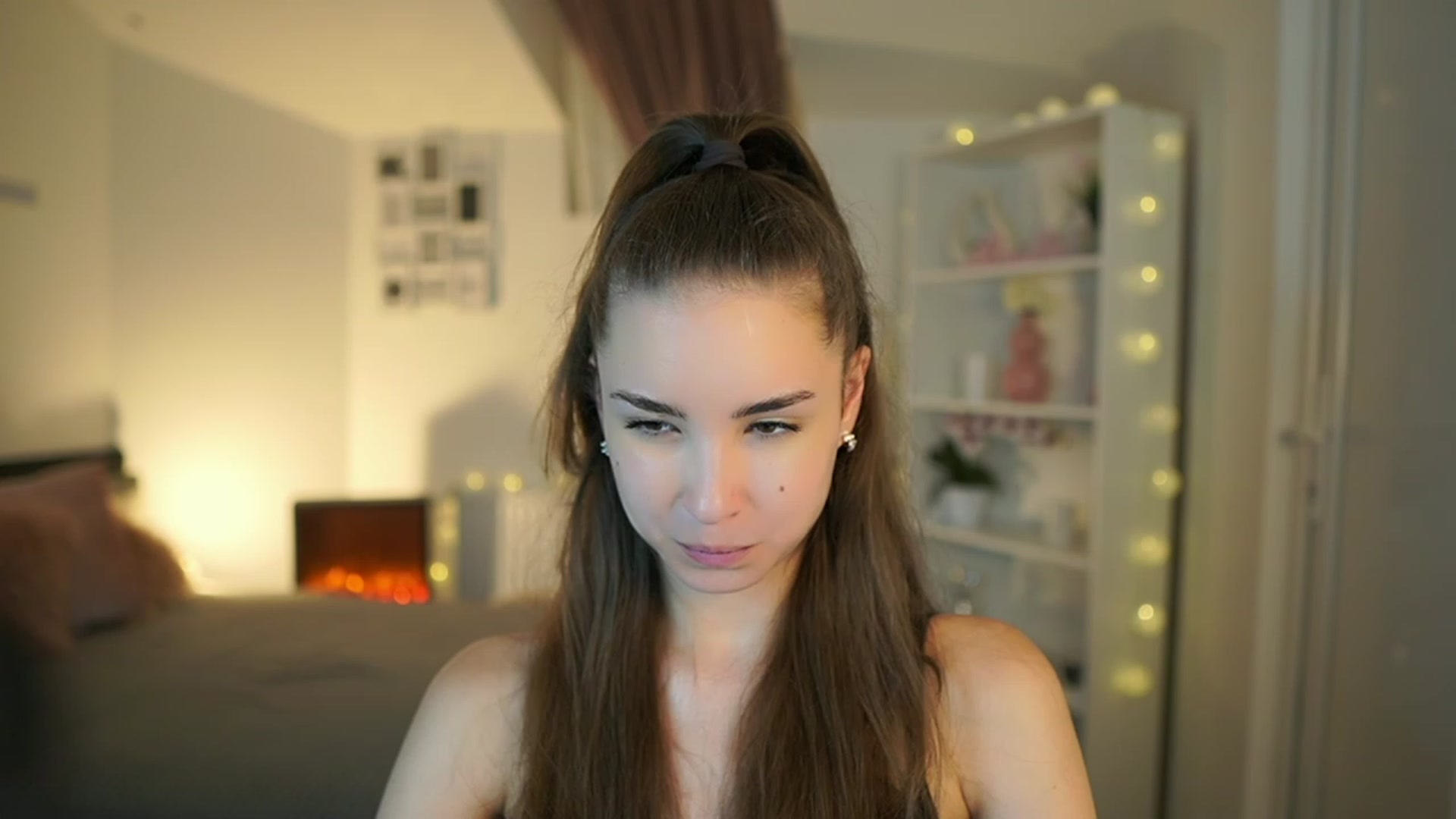 Gallery image thumbnail from Shy_jane's myfreecams stream on, 06/08/2023, 13:04 image 11 of 20