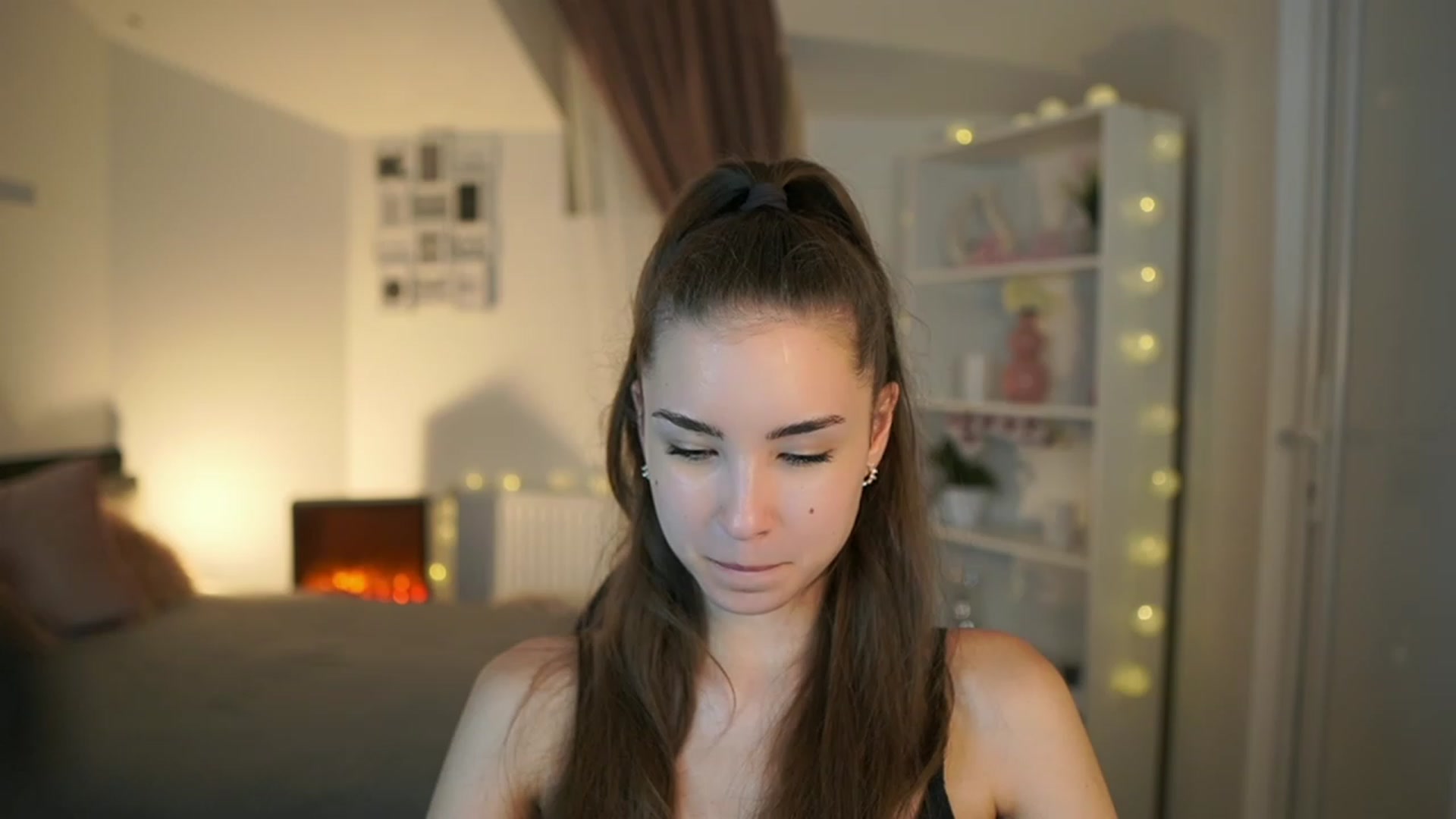 Gallery image thumbnail from Shy_jane's myfreecams stream on, 06/08/2023, 14:59 image 14 of 20