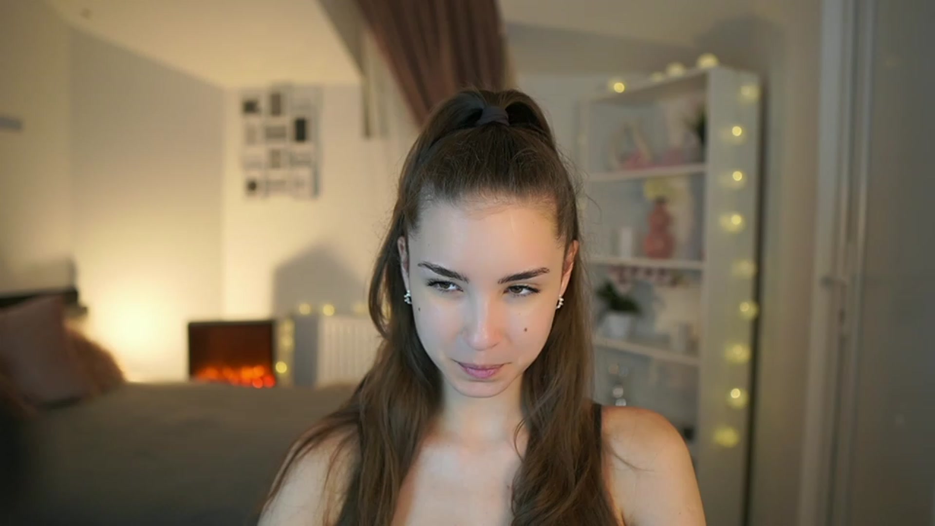 Gallery image thumbnail from Shy_jane's myfreecams stream on, 06/08/2023, 14:59 image 2 of 20
