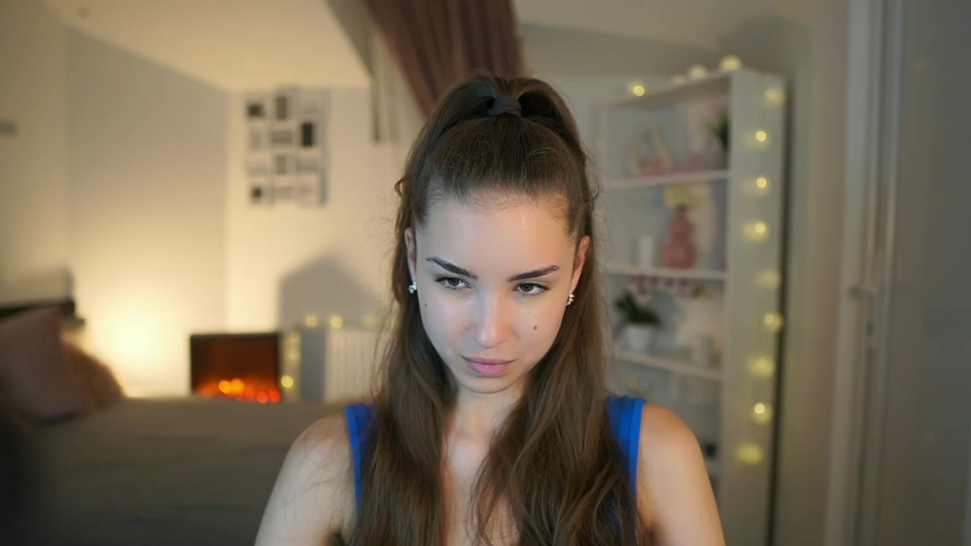 Gallery image thumbnail from Shy_jane's myfreecams stream on, 06/08/2023, 15:23 image 10 of 20