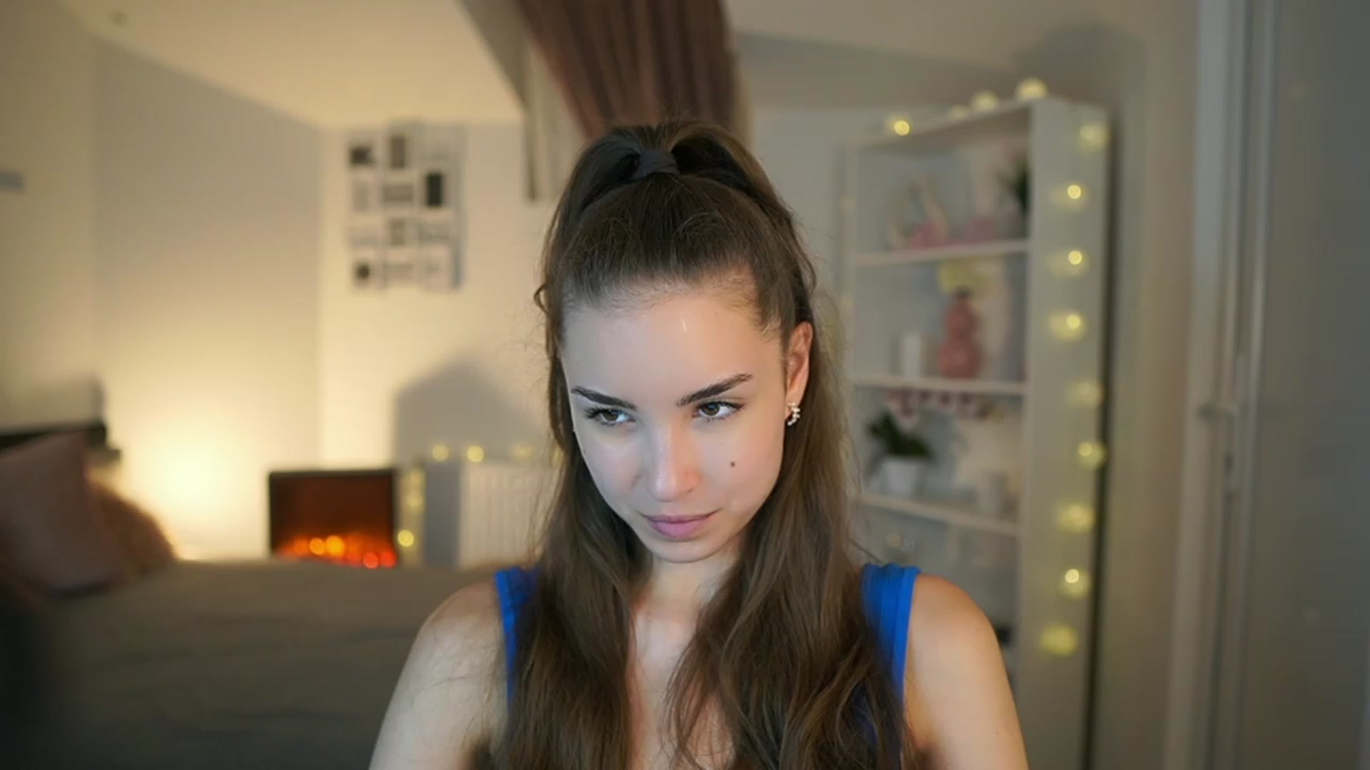 Gallery image thumbnail from Shy_jane's myfreecams stream on, 06/08/2023, 15:23 image 12 of 20