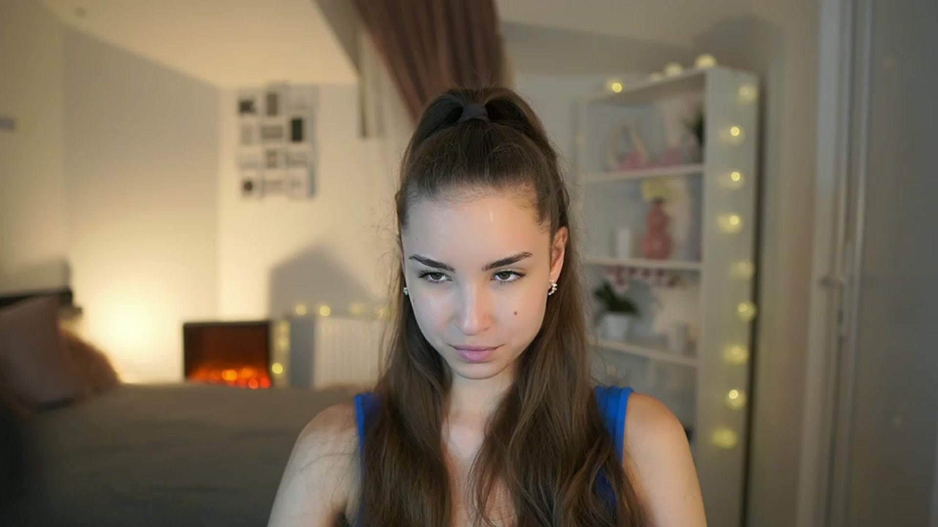 Gallery image thumbnail from Shy_jane's myfreecams stream on, 06/08/2023, 15:23 image 1 of 20
