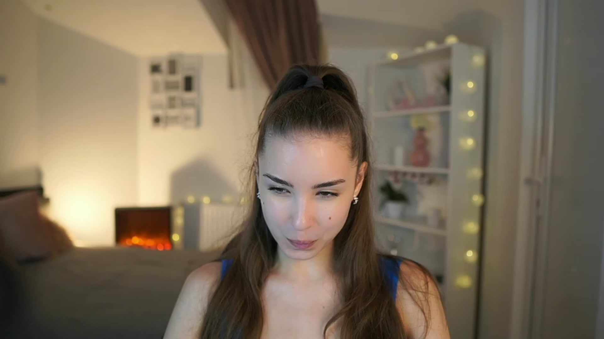 Gallery image thumbnail from Shy_jane's myfreecams stream on, 06/08/2023, 17:27 image 1 of 20