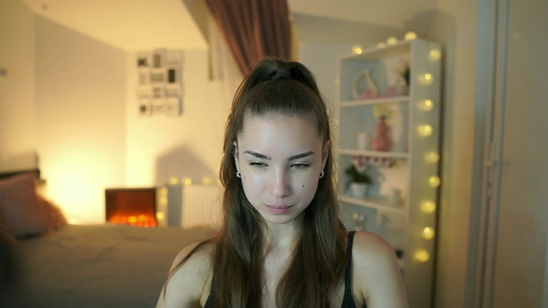 Gallery image thumbnail from Shy_jane's myfreecams stream on, 06/08/2023, 17:27 image 16 of 20