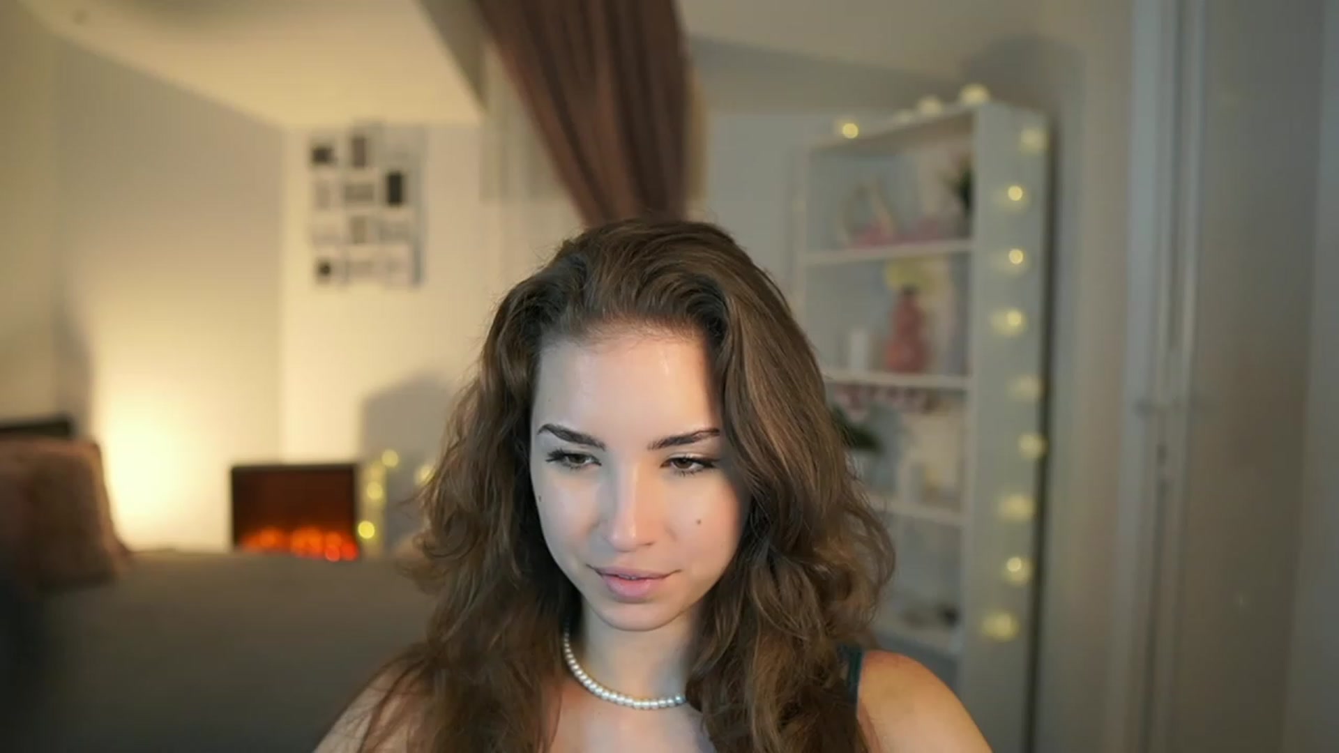 Gallery image thumbnail from Shy_jane's myfreecams stream on, 06/11/2023, 10:34 image 16 of 20
