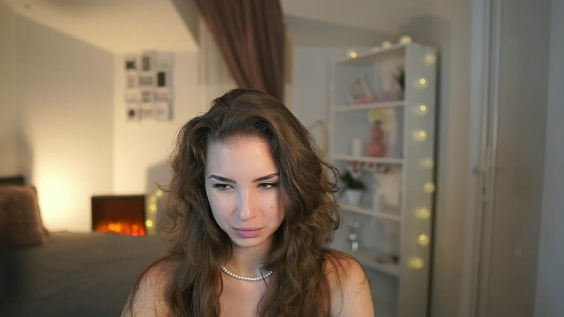 Gallery image thumbnail from Shy_jane's myfreecams stream on, 06/11/2023, 13:25 image 1 of 20