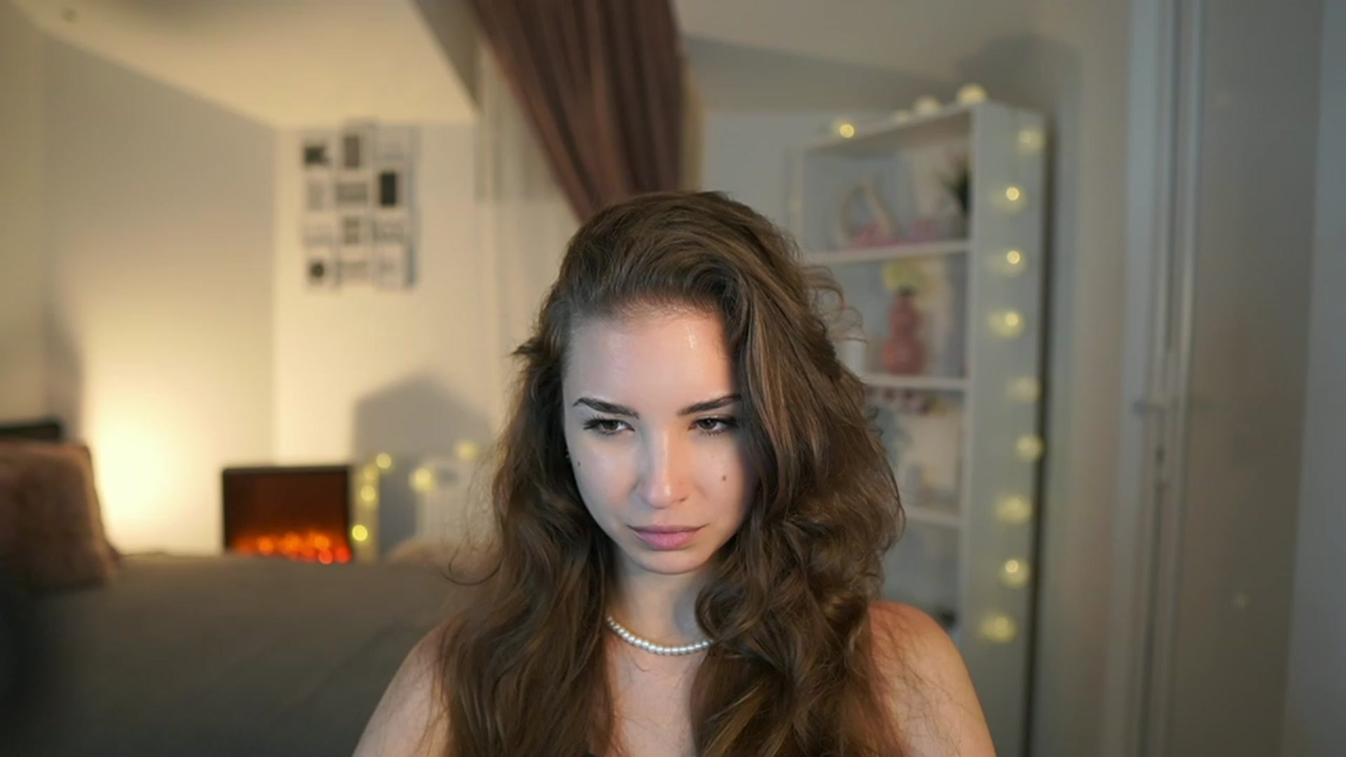 Gallery image thumbnail from Shy_jane's myfreecams stream on, 06/11/2023, 15:01 image 13 of 20