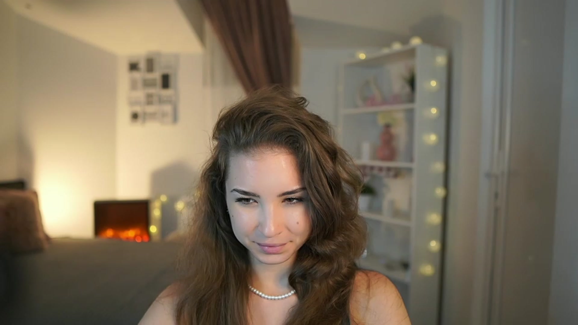 Gallery image thumbnail from Shy_jane's myfreecams stream on, 06/11/2023, 15:01 image 1 of 20