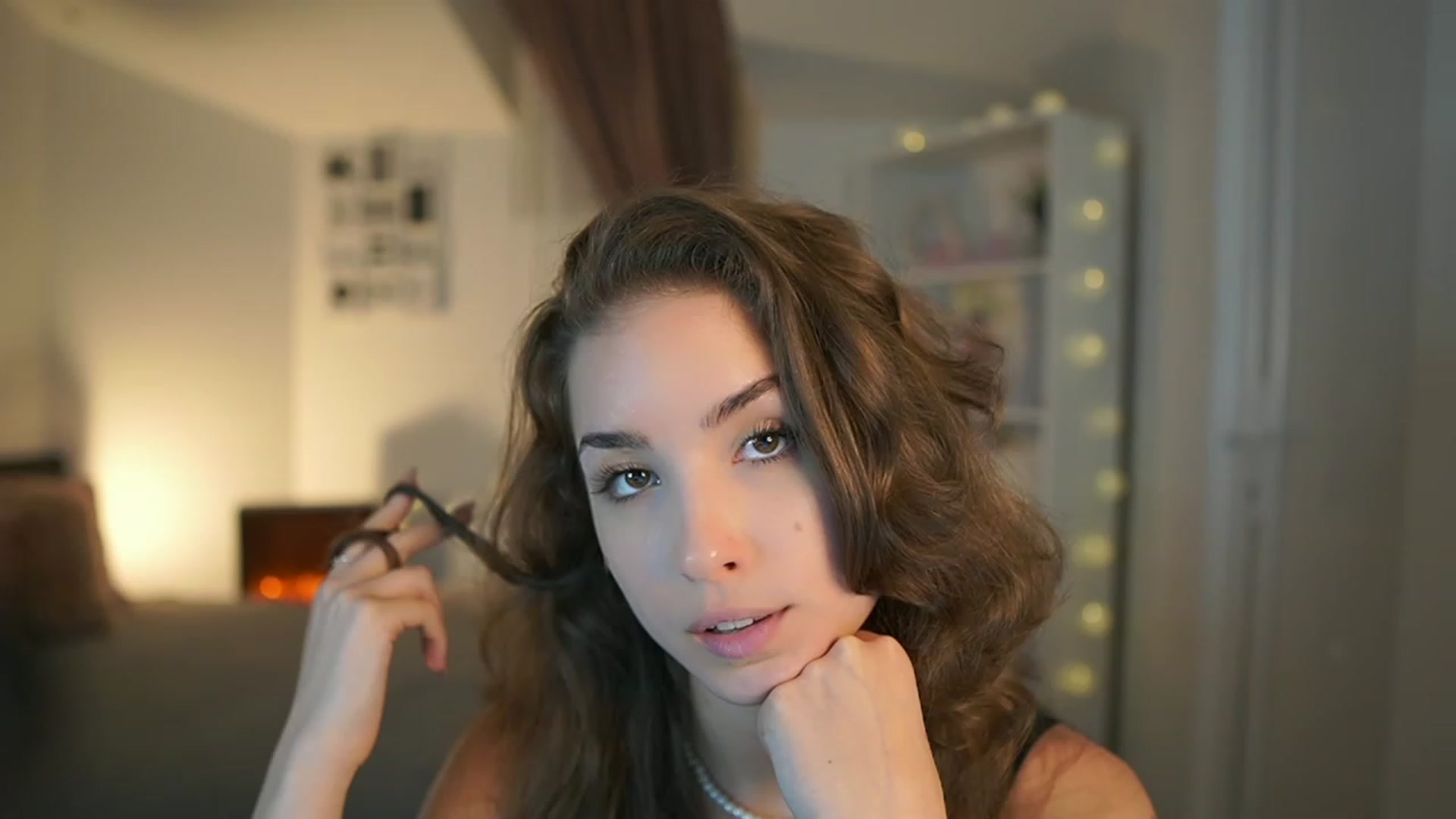 Gallery image thumbnail from Shy_jane's myfreecams stream on, 06/11/2023, 15:01 image 5 of 20