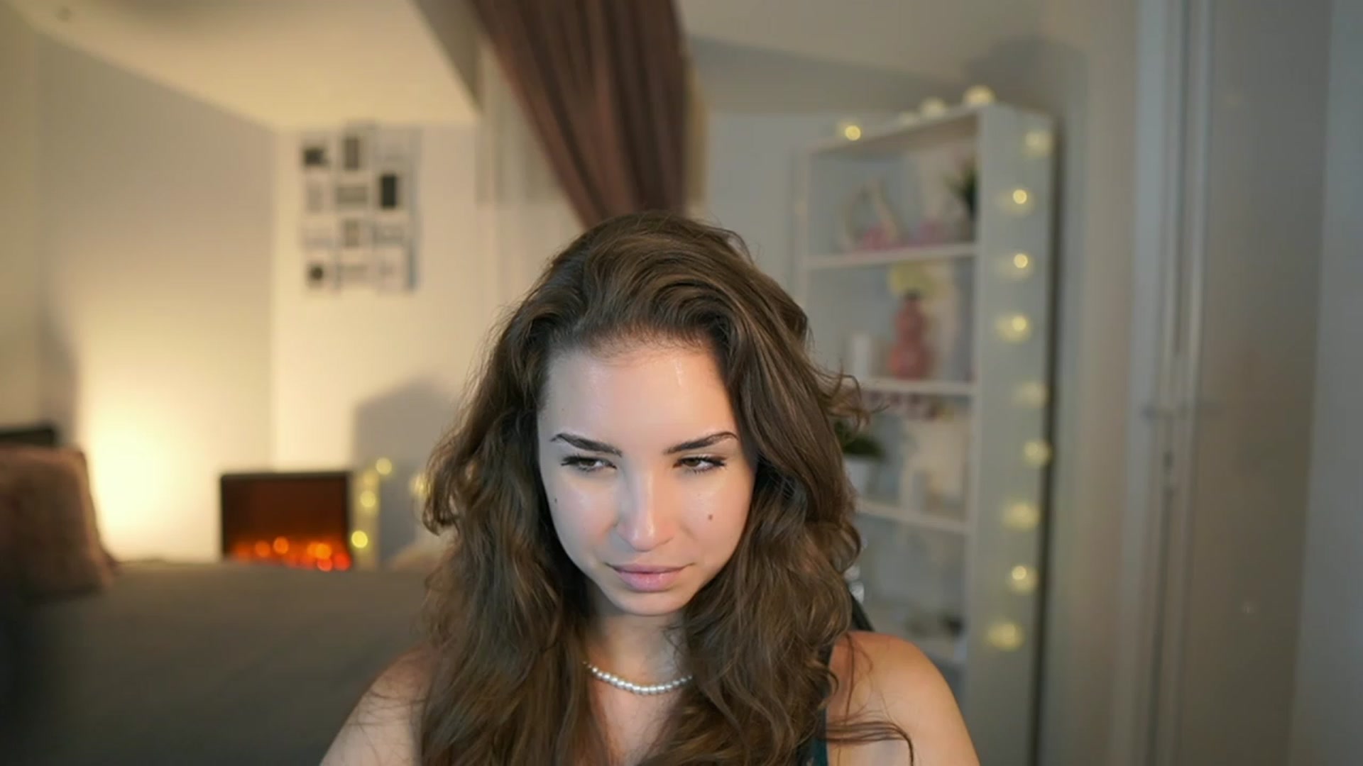 Gallery image thumbnail from Shy_jane's myfreecams stream on, 06/11/2023, 16:36 image 1 of 20