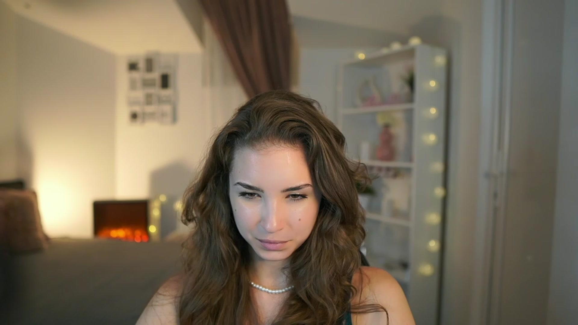 Gallery image thumbnail from Shy_jane's myfreecams stream on, 06/11/2023, 16:36 image 5 of 20