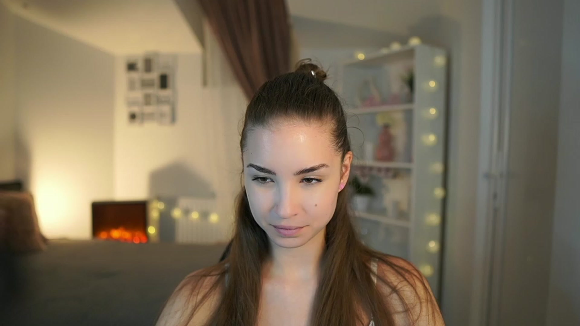 Gallery image thumbnail from Shy_jane's myfreecams stream on, 06/13/2023, 10:52 image 15 of 20